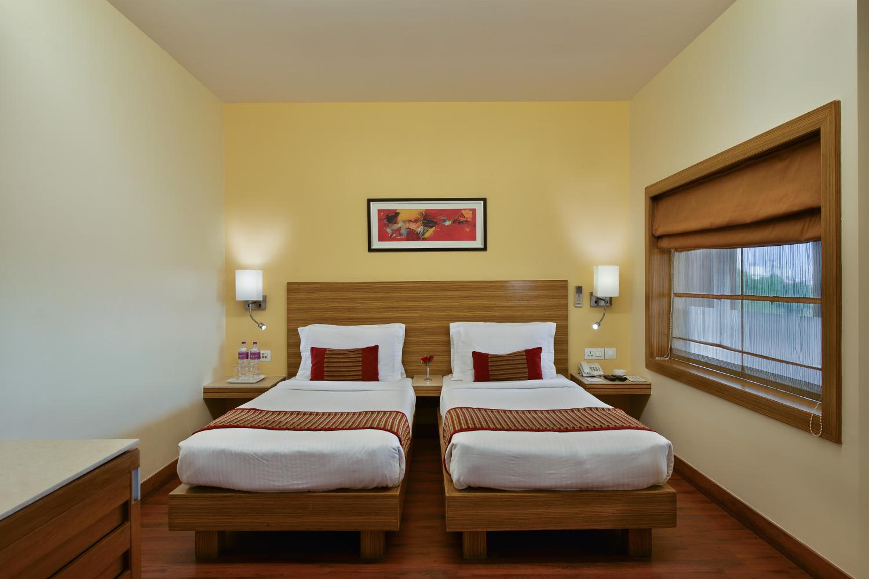 Deluxe Room - Photo 5