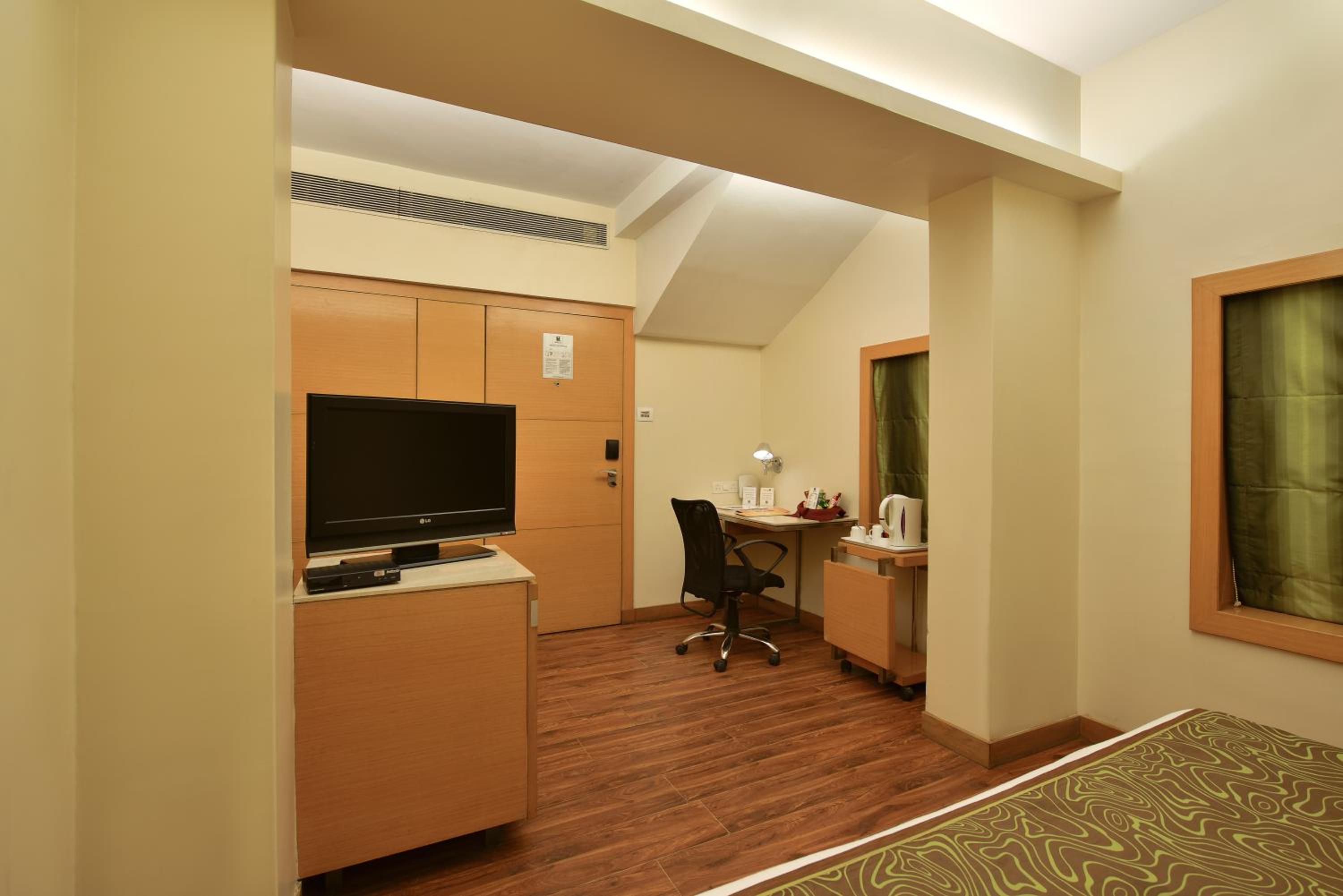 Deluxe Room - Photo 3