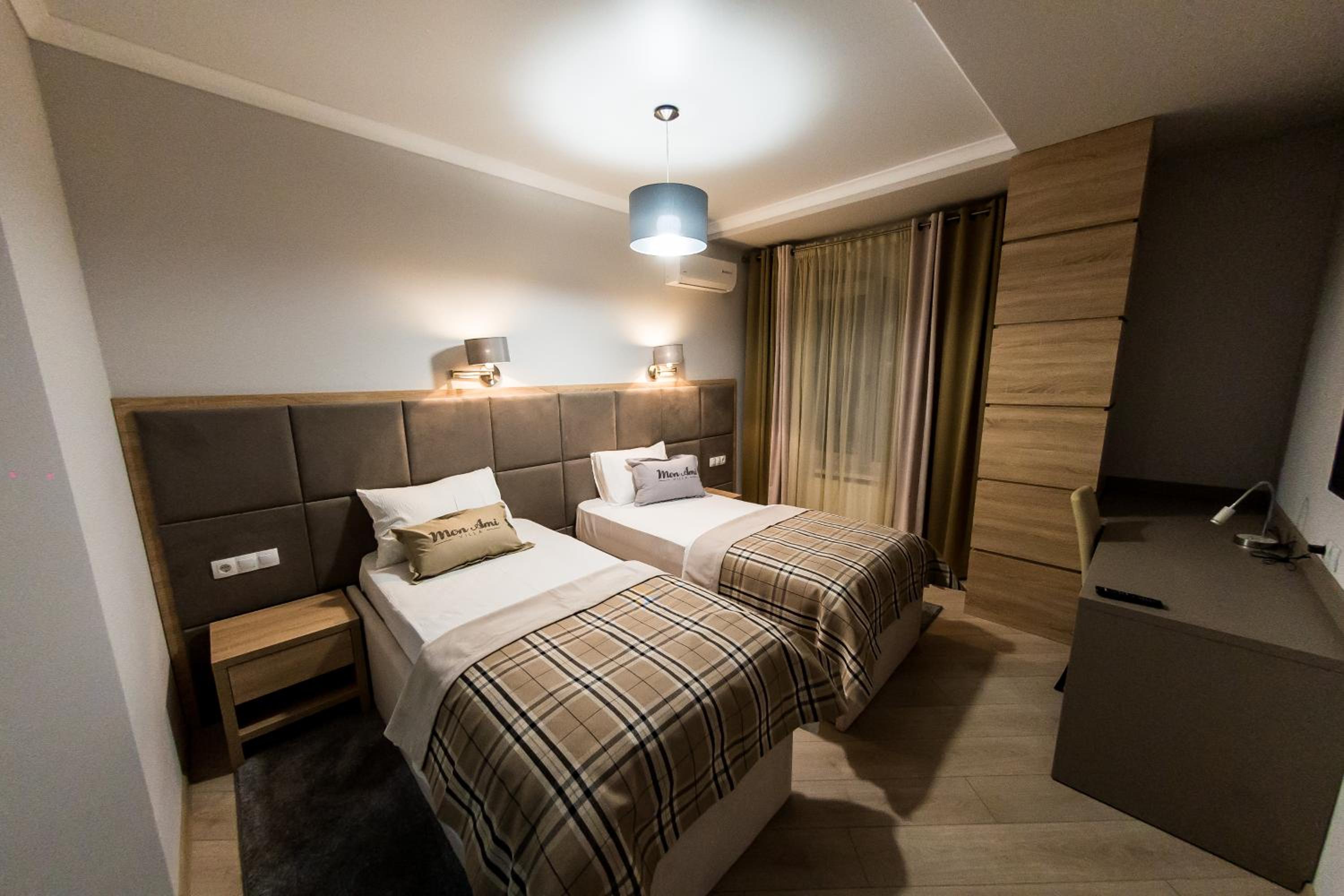 Double or Twin Room photo 3