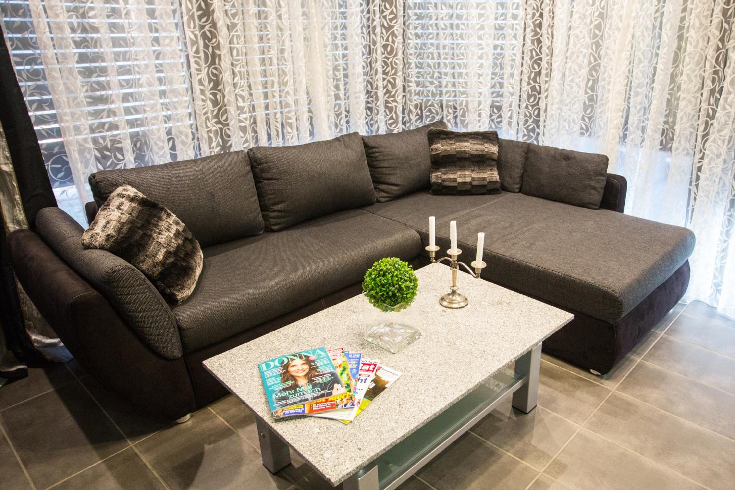 Two-Bedroom Apartment - Photo 8