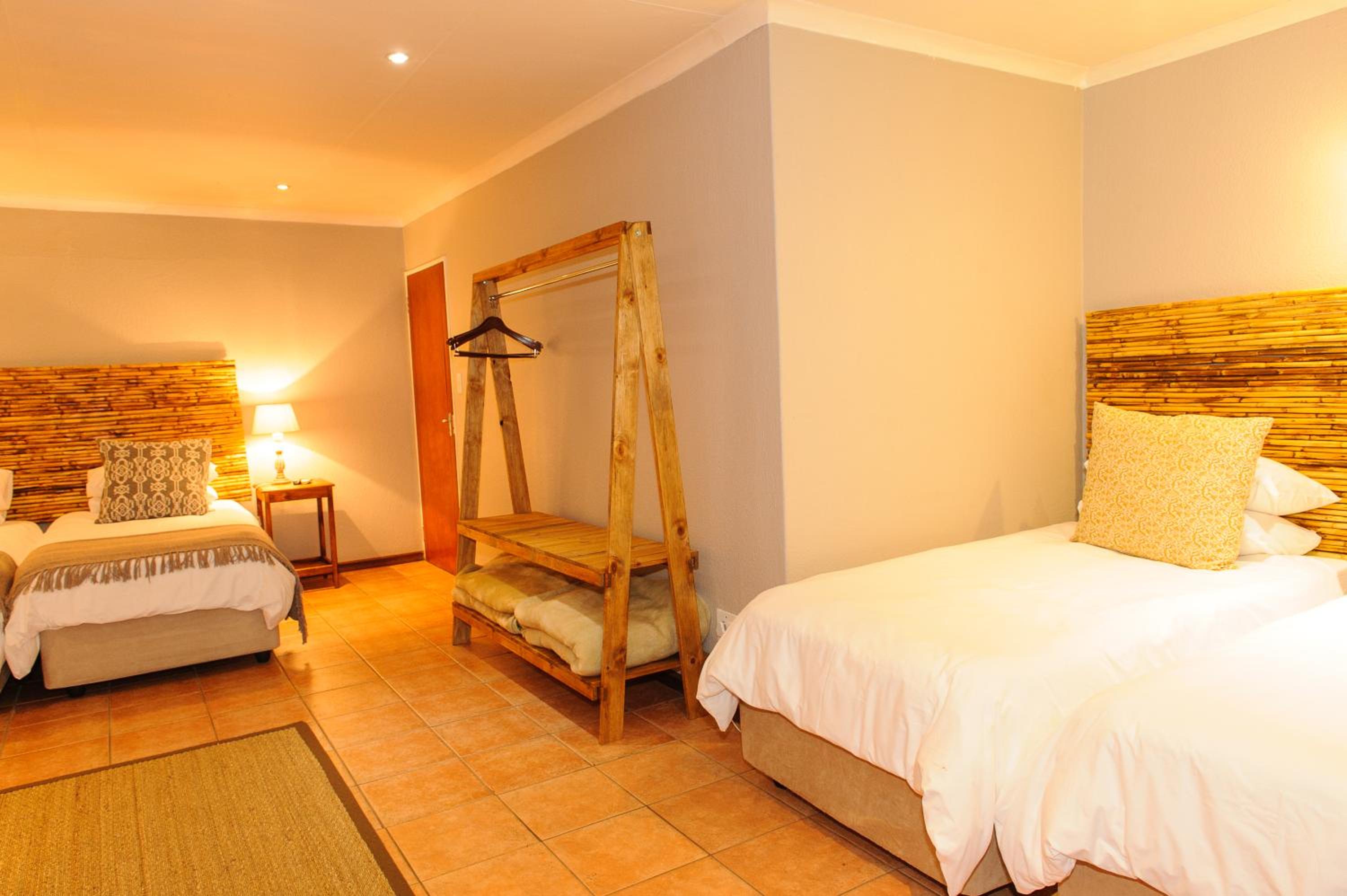 Quadruple Room with Pool View photo 3