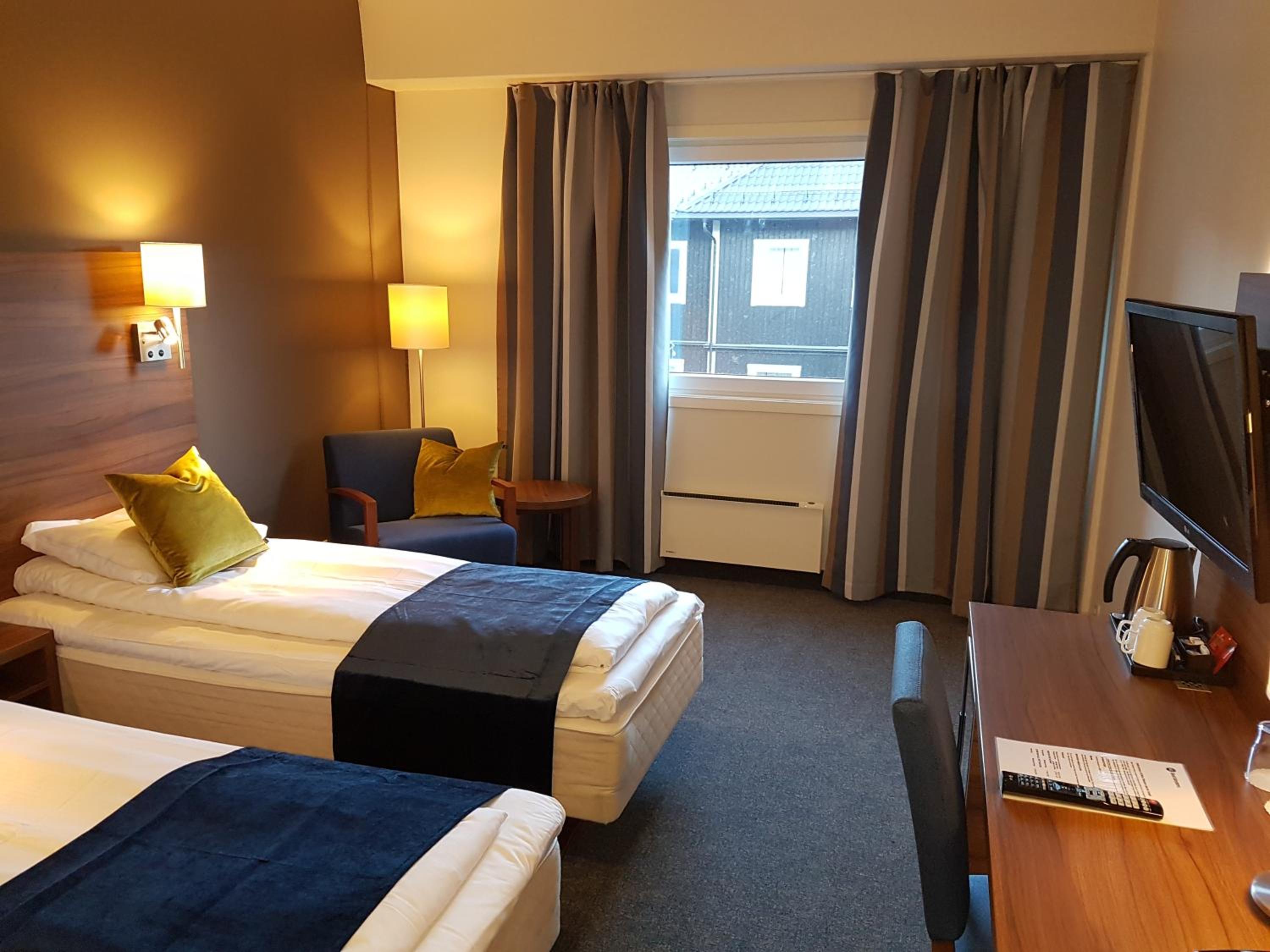 Twin Room - Photo 3