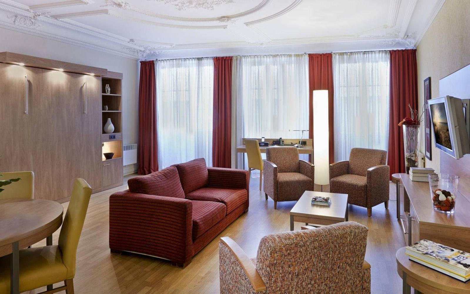 Deluxe Apartment thumbnail 5