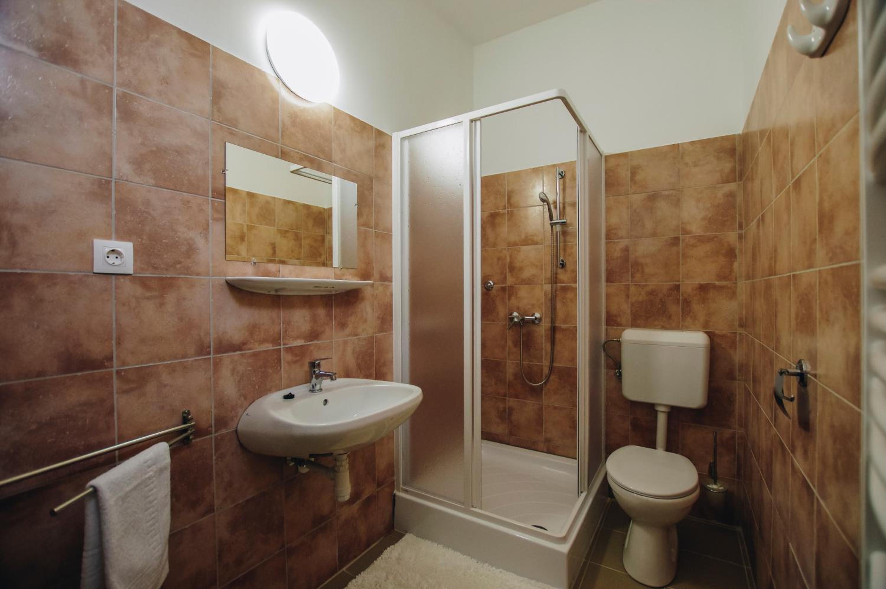 Double Room with Shared Bathroom photo 2