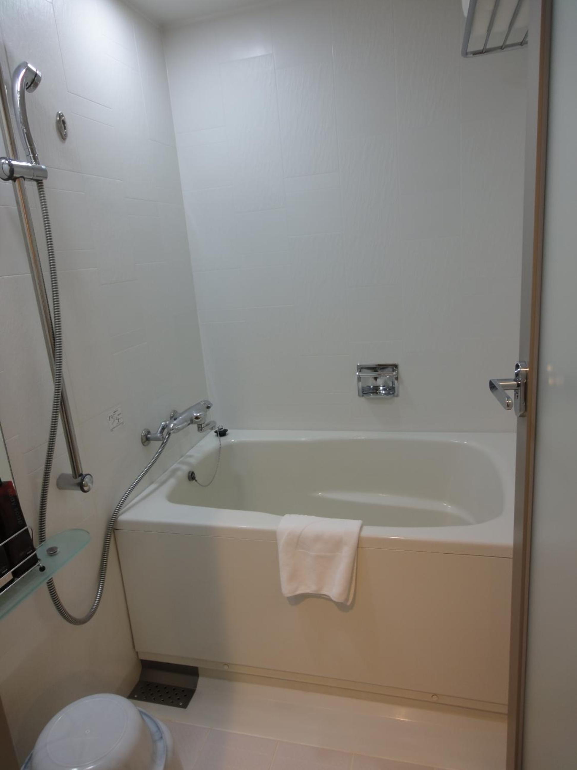 Twin Room - Smoking photo 3