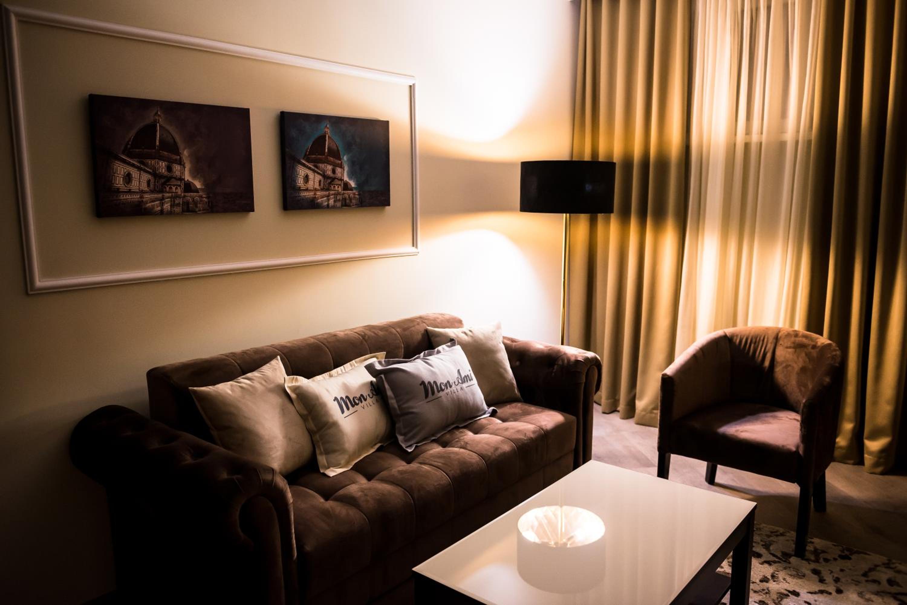 Deluxe Suite photo 1