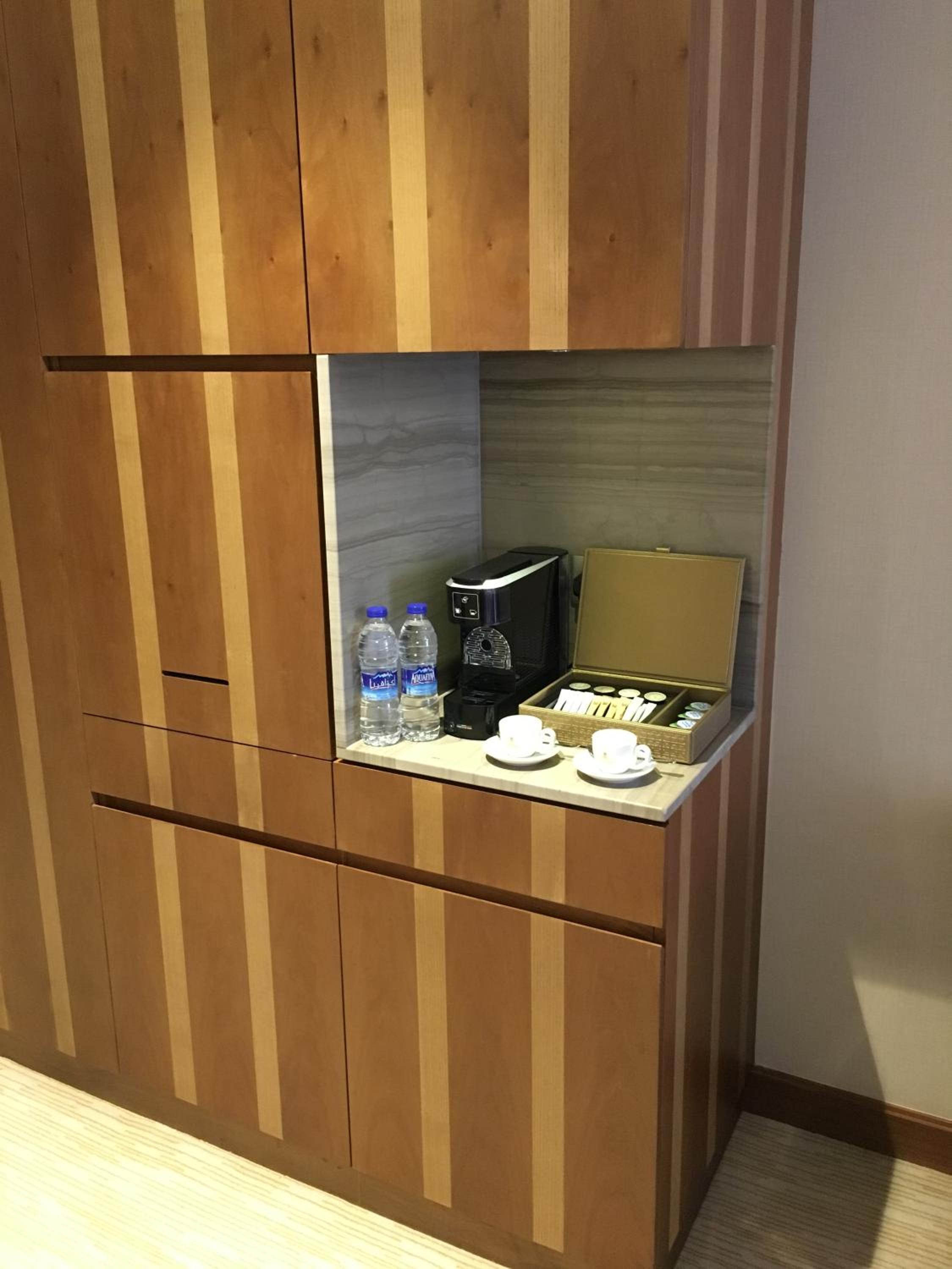Executive Suite with Executive Lounge Access - 30% discount in Spa, Food and Beverage, Early Check in at 10:00 am and Late checkout till 4 pm (Subject to Availability) photo 2