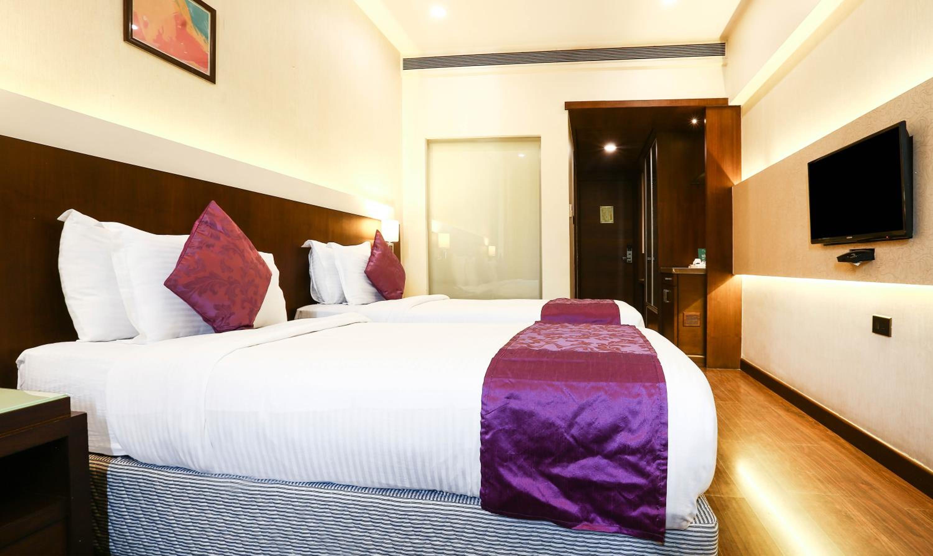 Deluxe Double Room photo 3