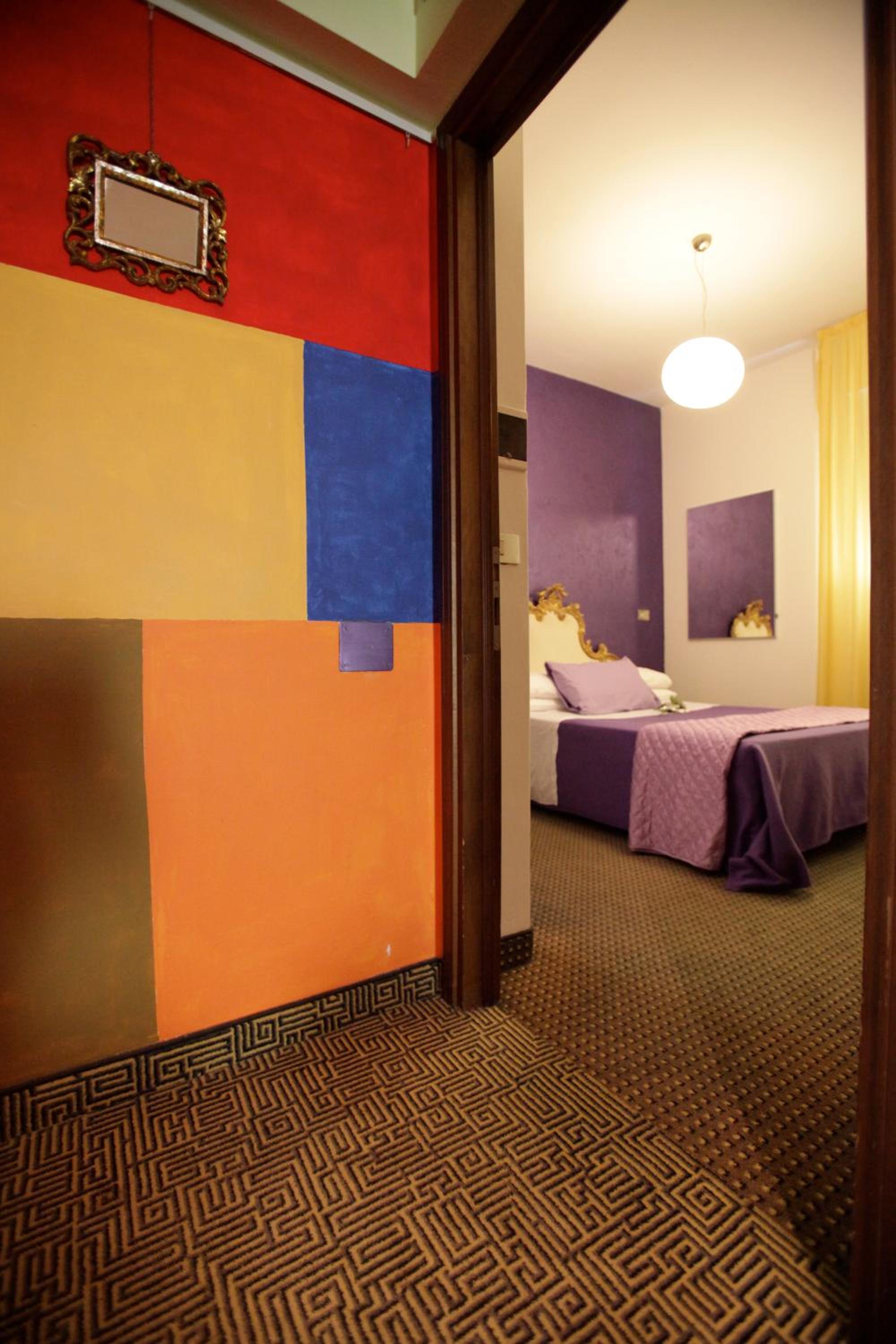 Single Room photo 3