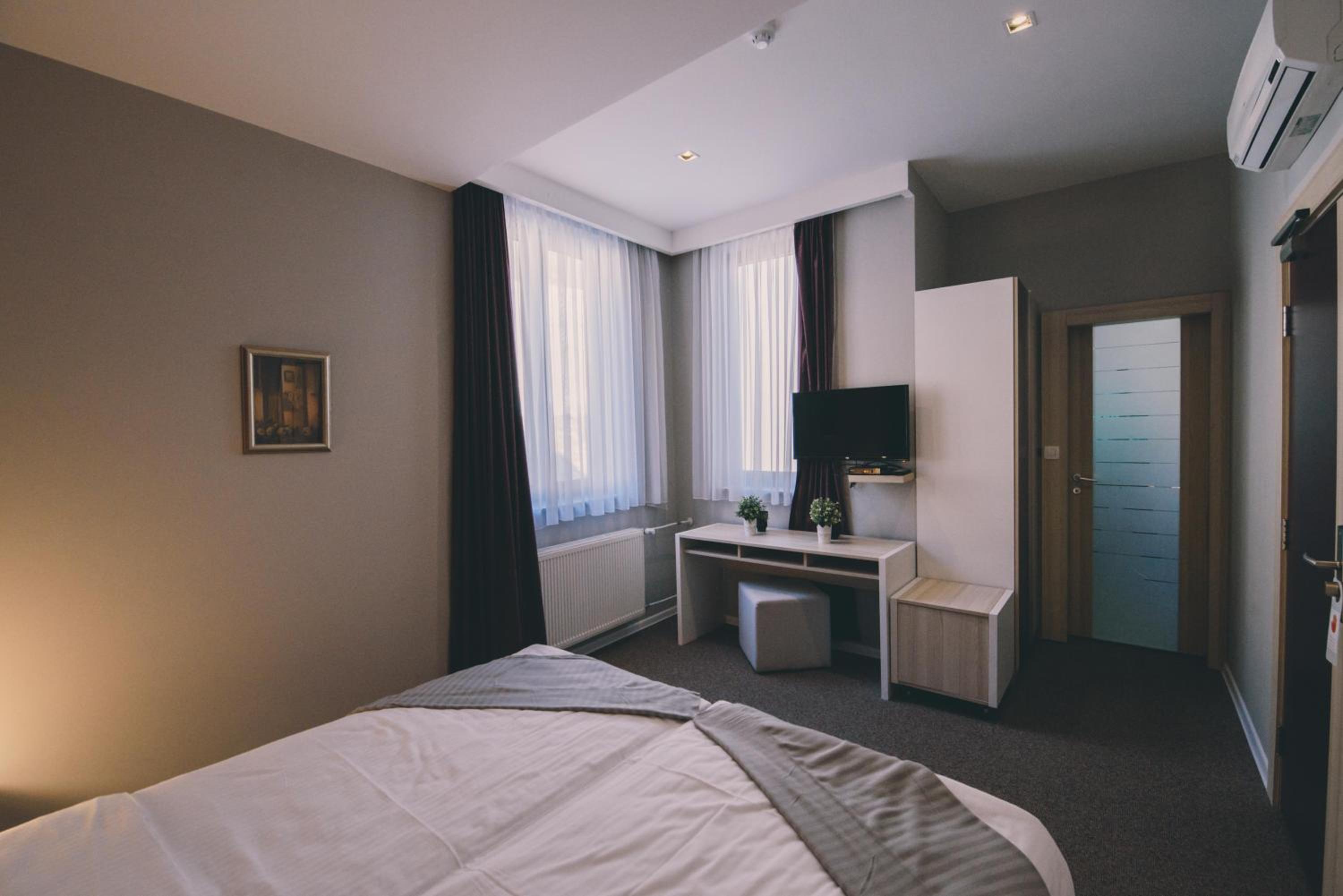 Standard Double Or Twin Room photo 1