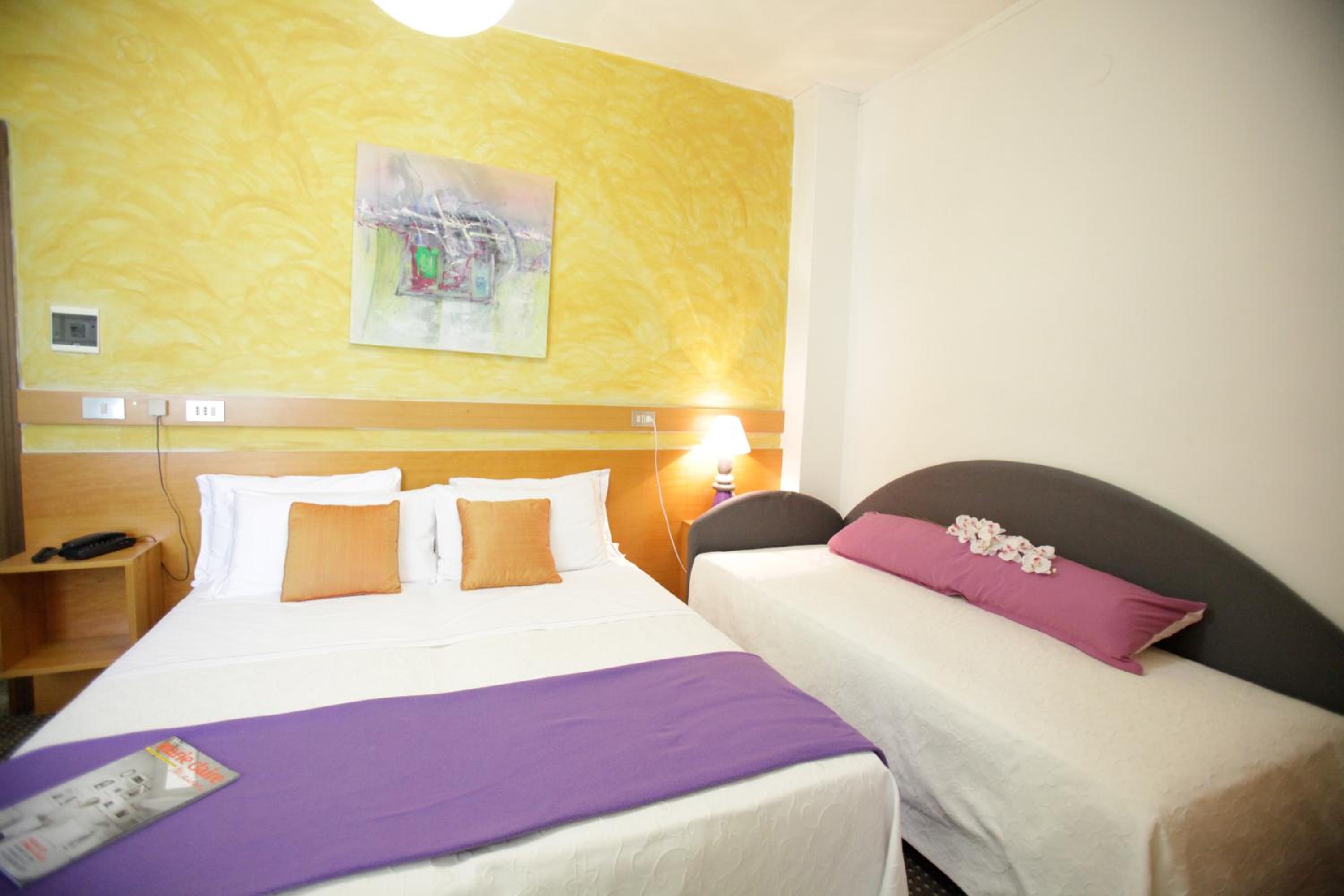 Double Room - Photo 5