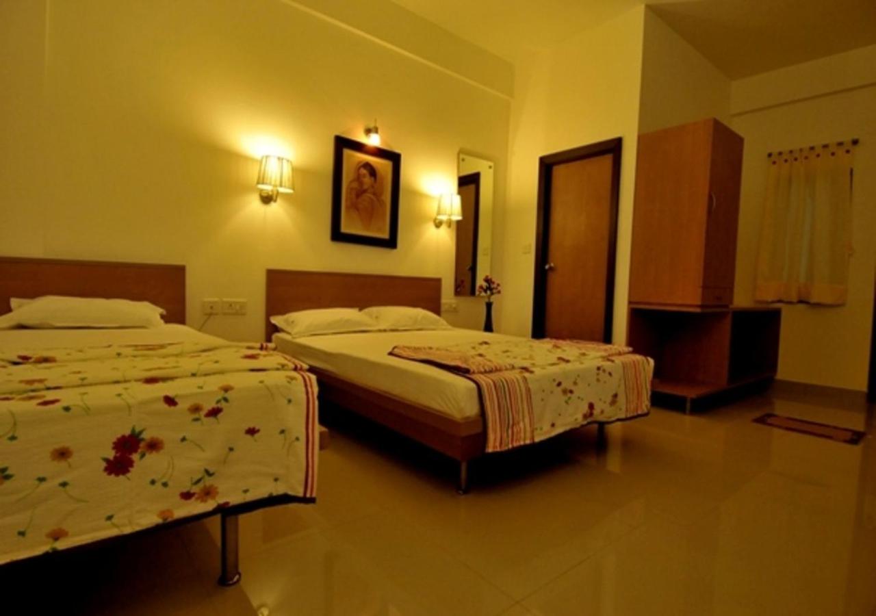 Deluxe Room - Photo 5