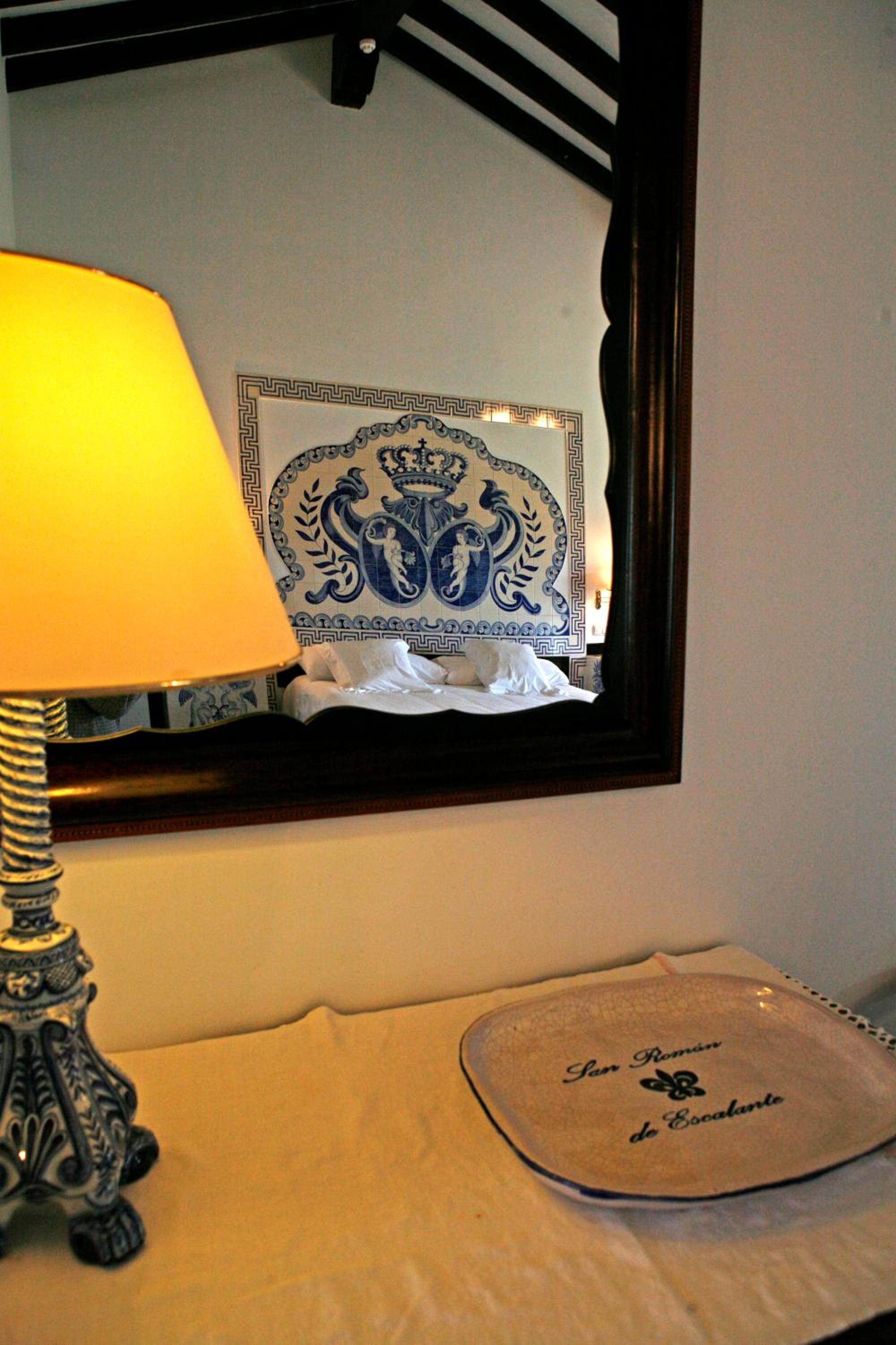 Suite with Hydro Massage and Terrace - Photo 32