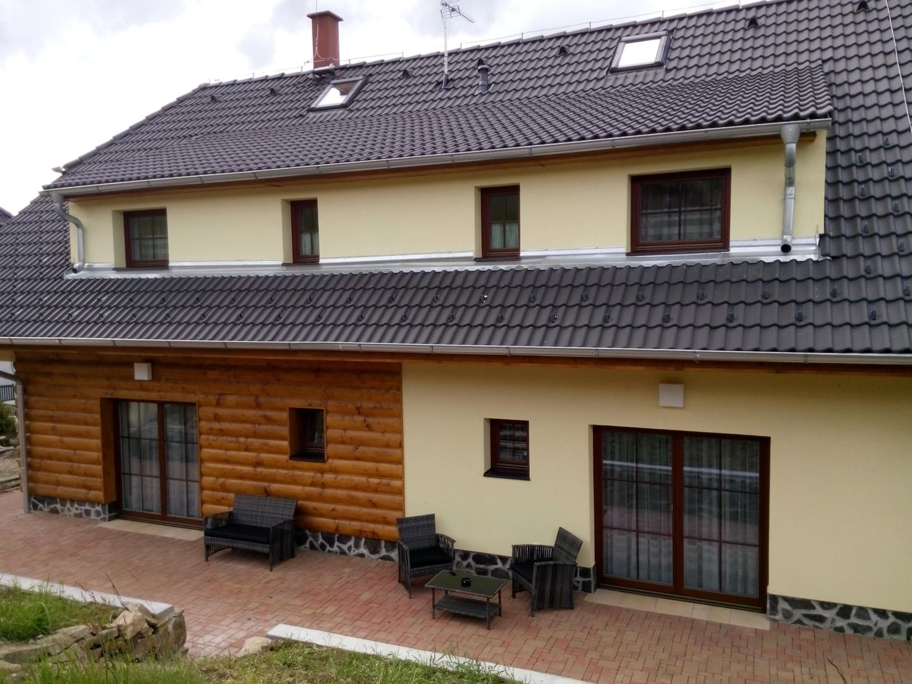 Apartment with Terrace photo 2
