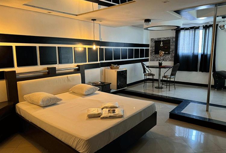 Suite with Private Pool