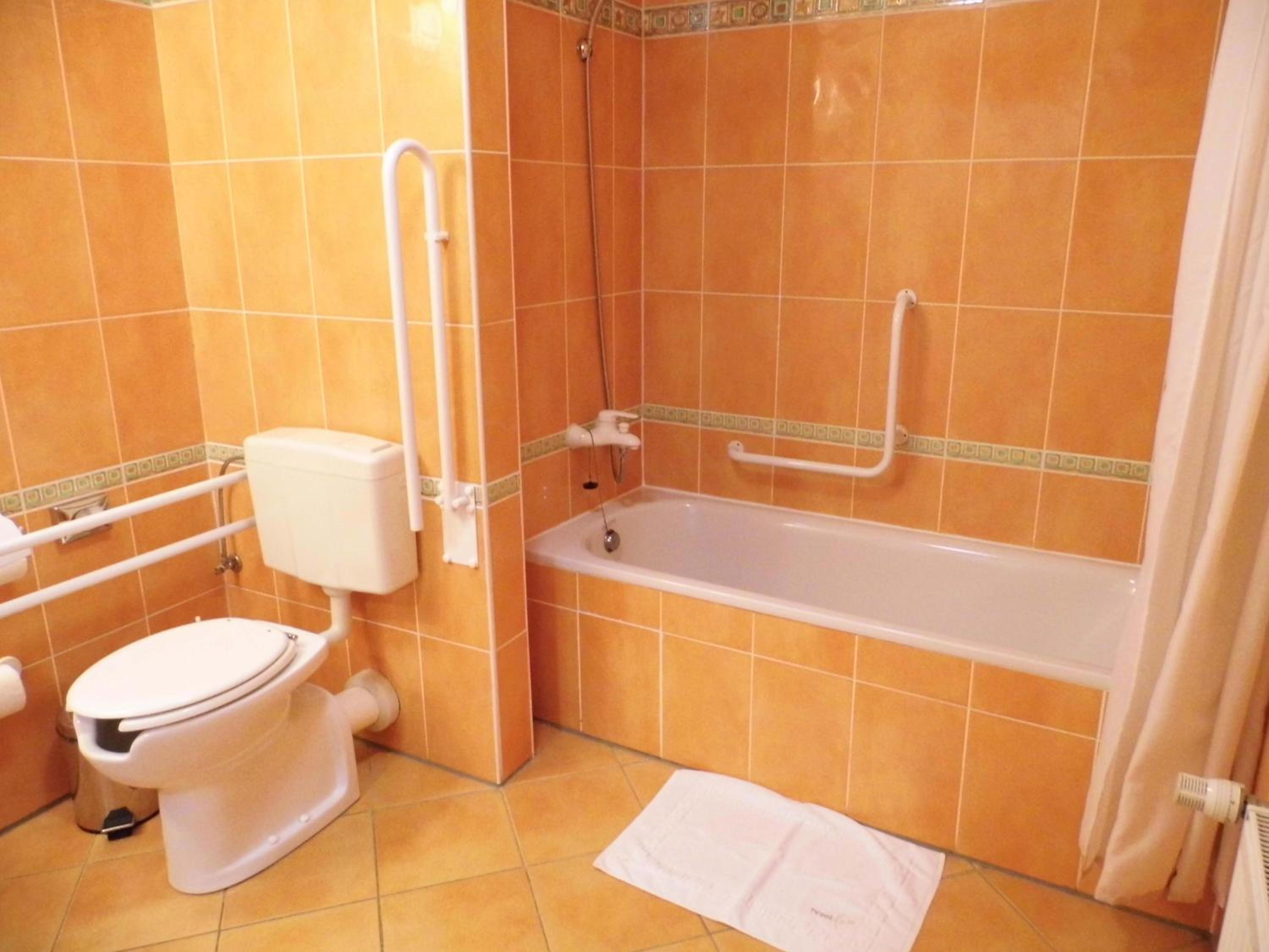 Single Room photo 2