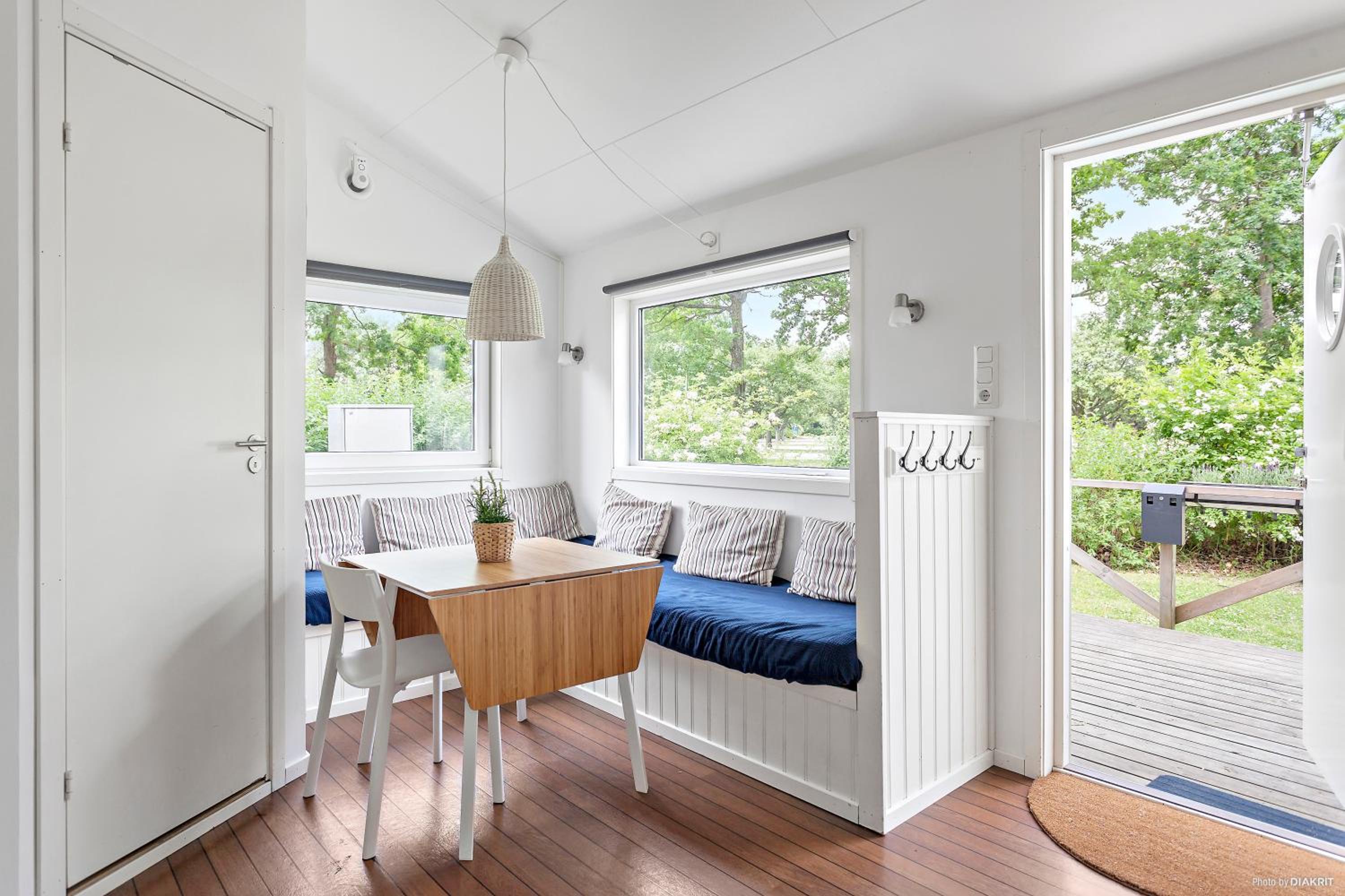 Two-Bedroom Cottage photo 3