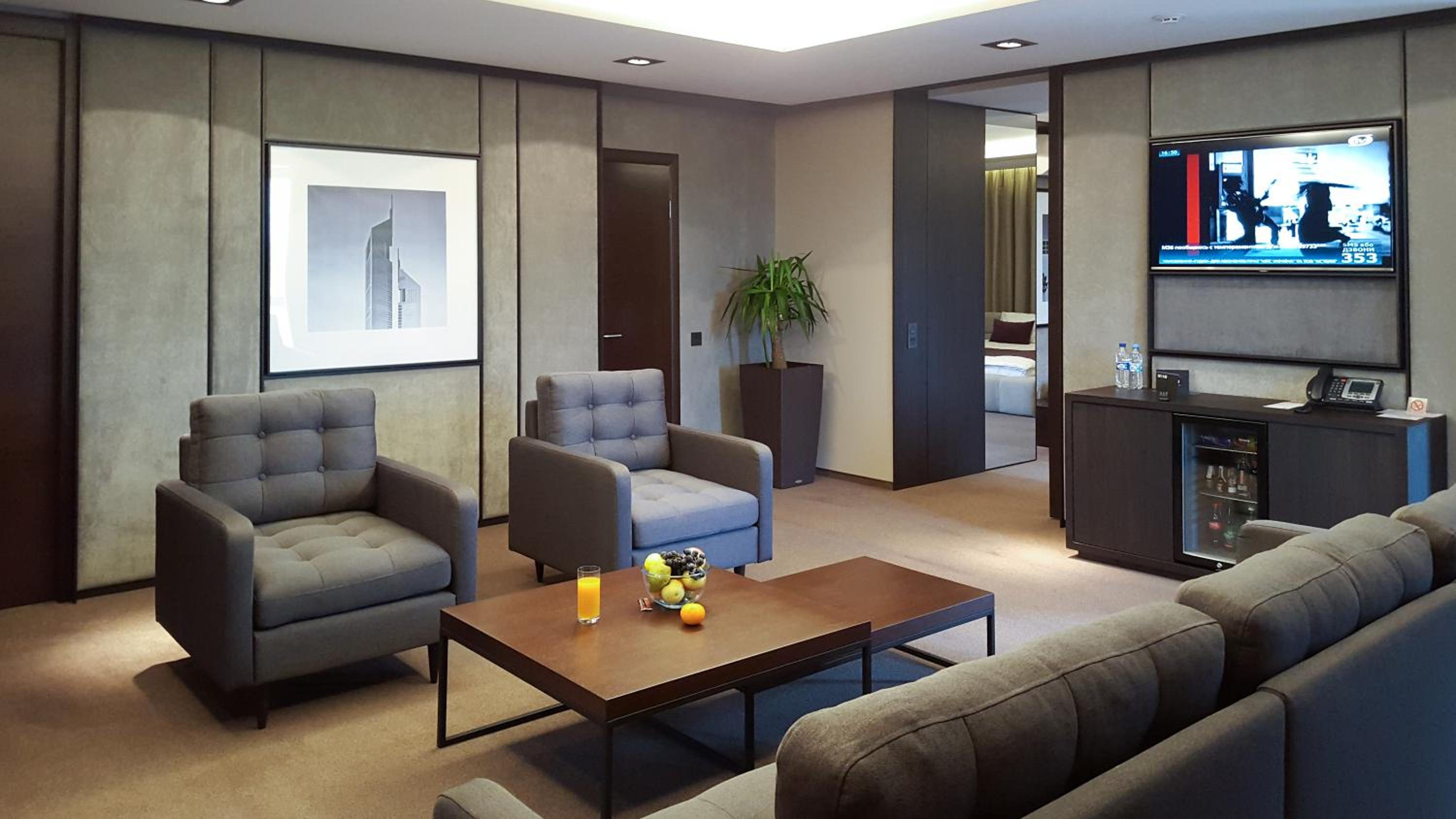 Suite (1-2 Adults) photo 3