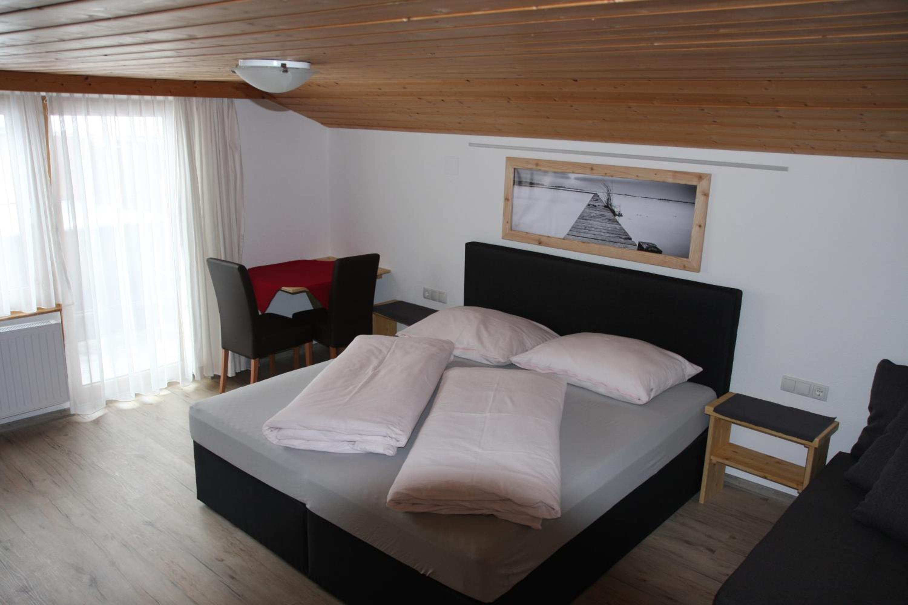 Double Room with Private External Bathroom photo 1