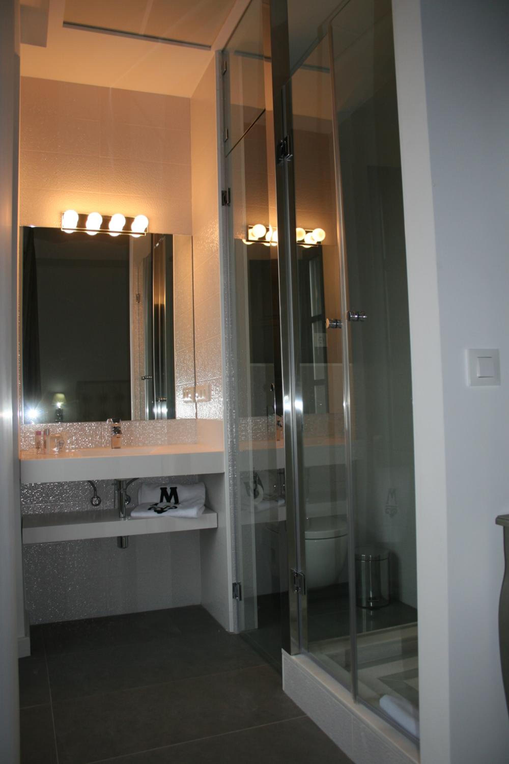 Double or Twin Room - Photo 3