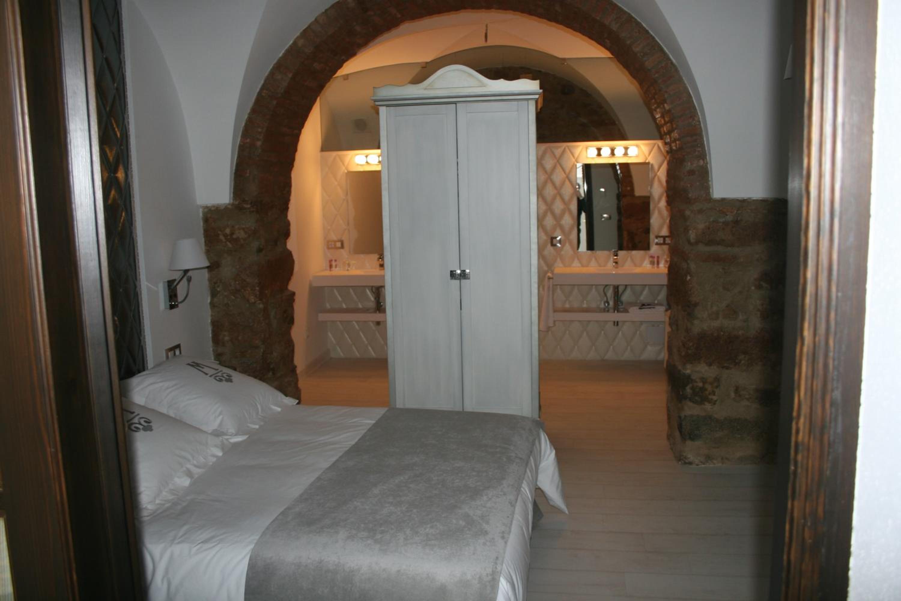 Superior Double Room - Photo 7
