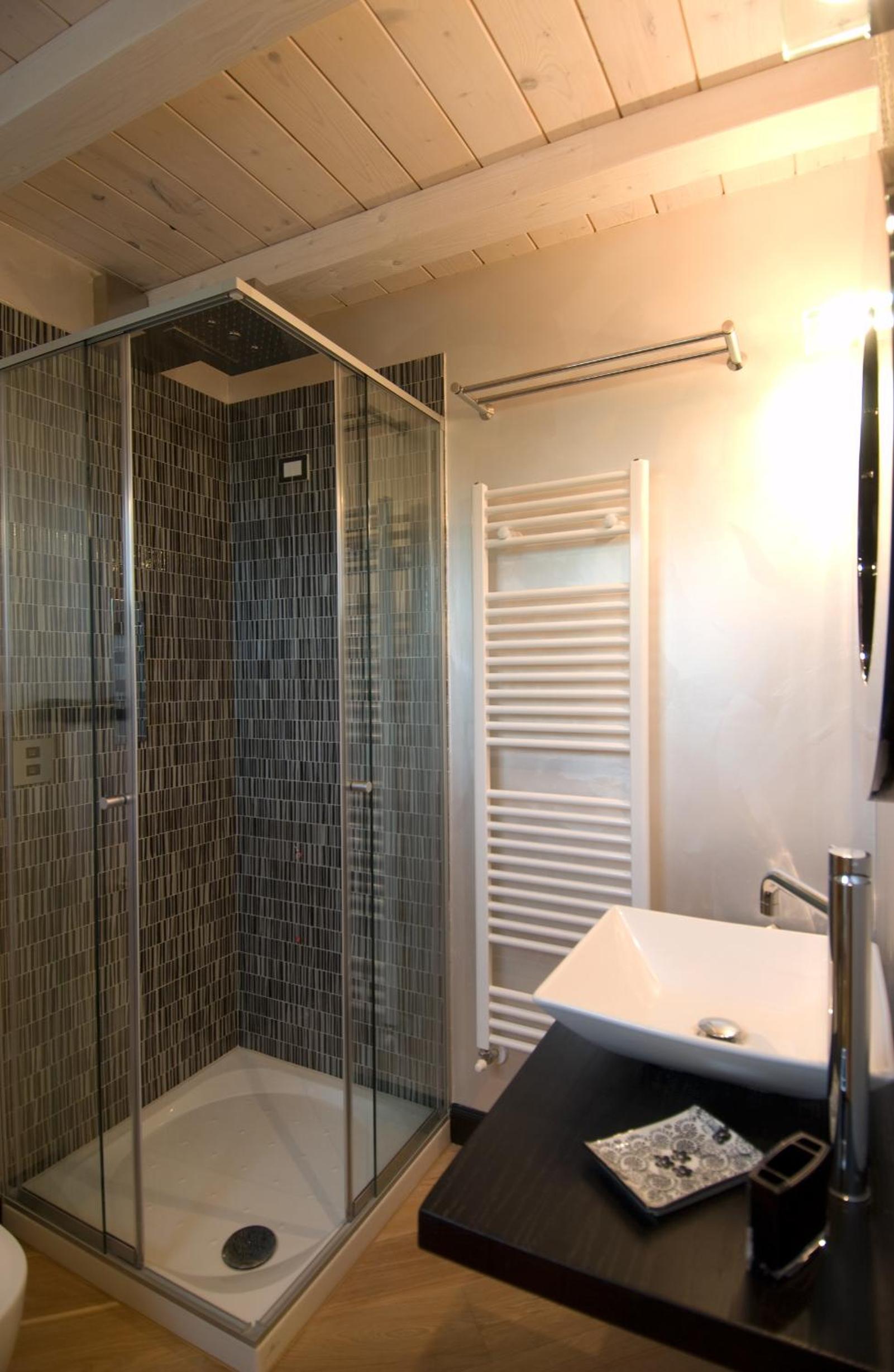Double or Twin Room - Photo 3