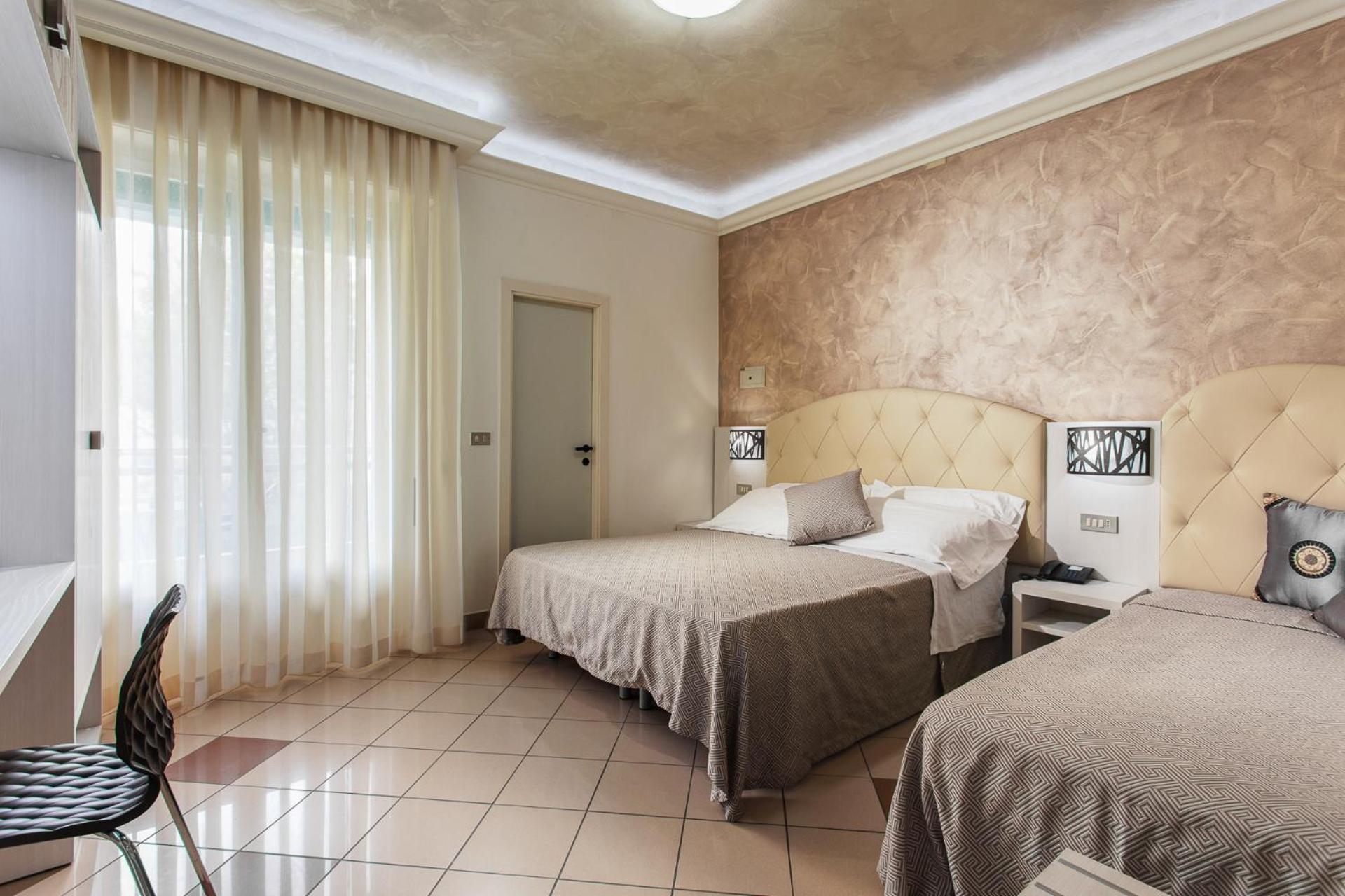 Double Room with Balcony photo 3