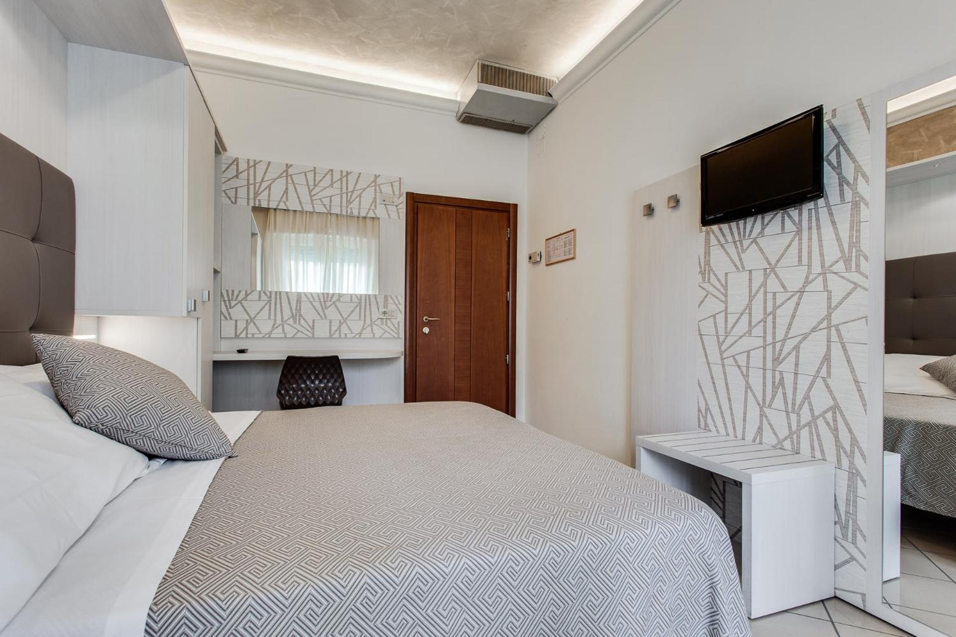 Double Room with Balcony photo 1