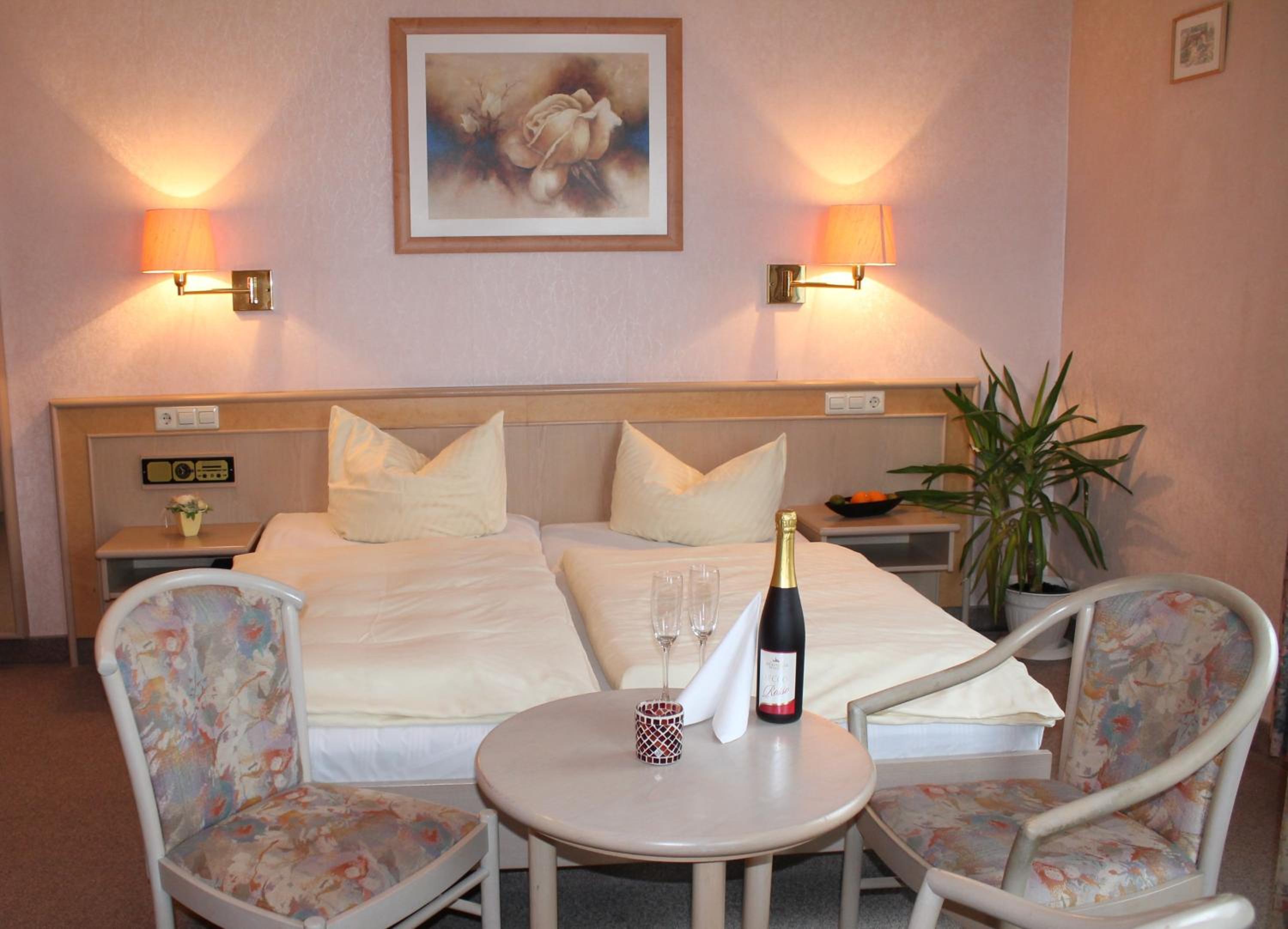 Double Room - Photo 11