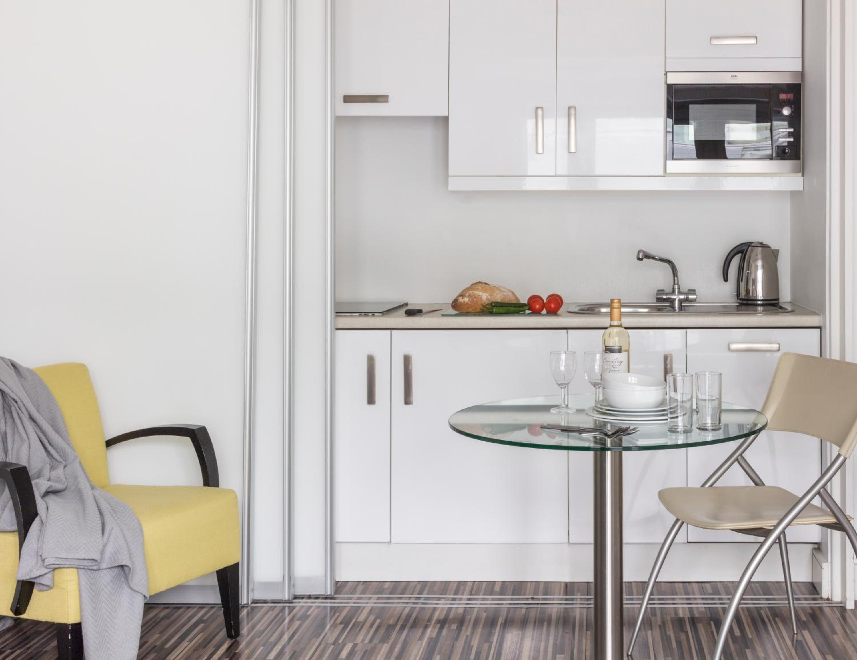 Studio Apartment photo 2