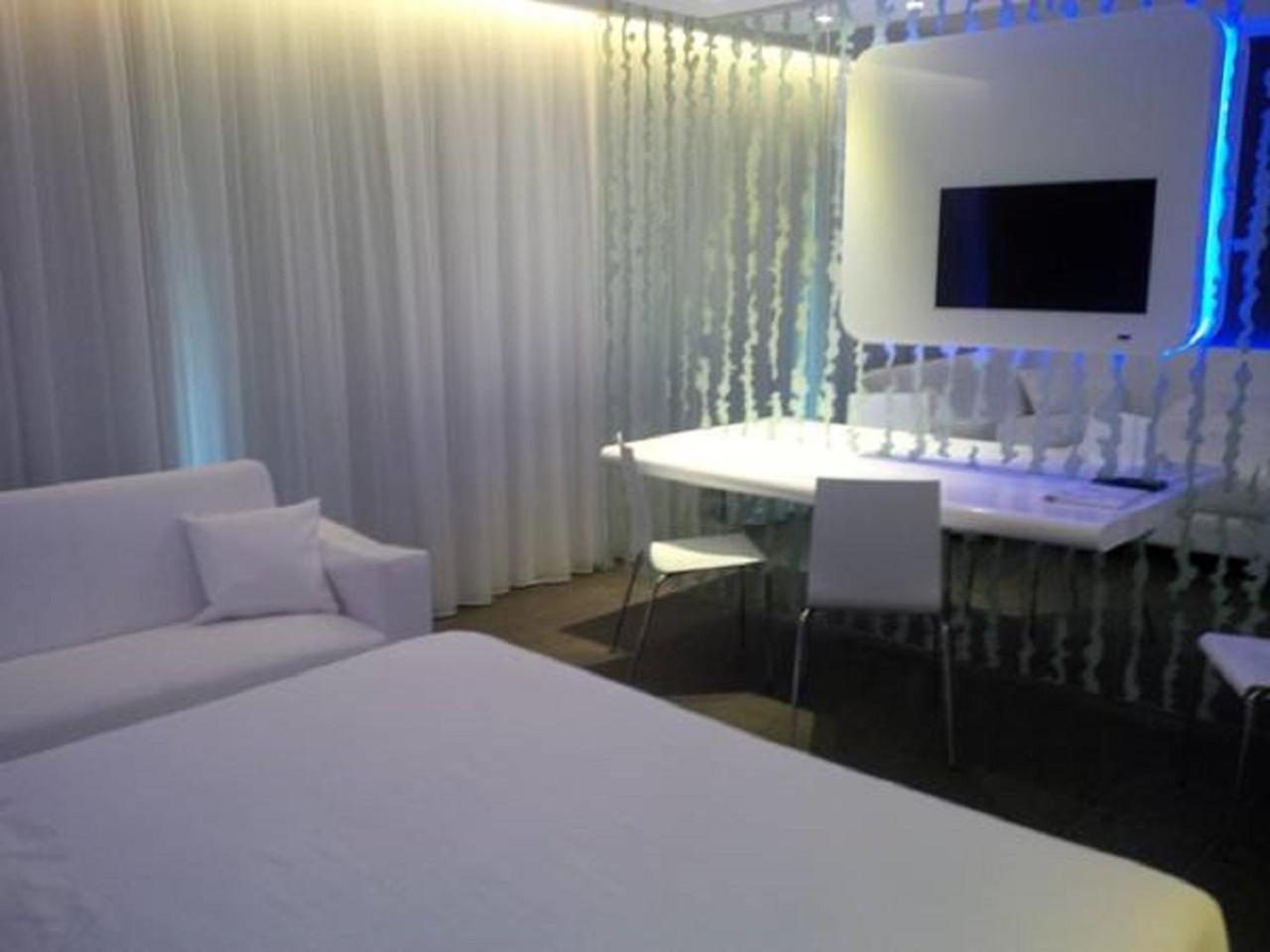 Superior Double or Twin Room - Photo 7