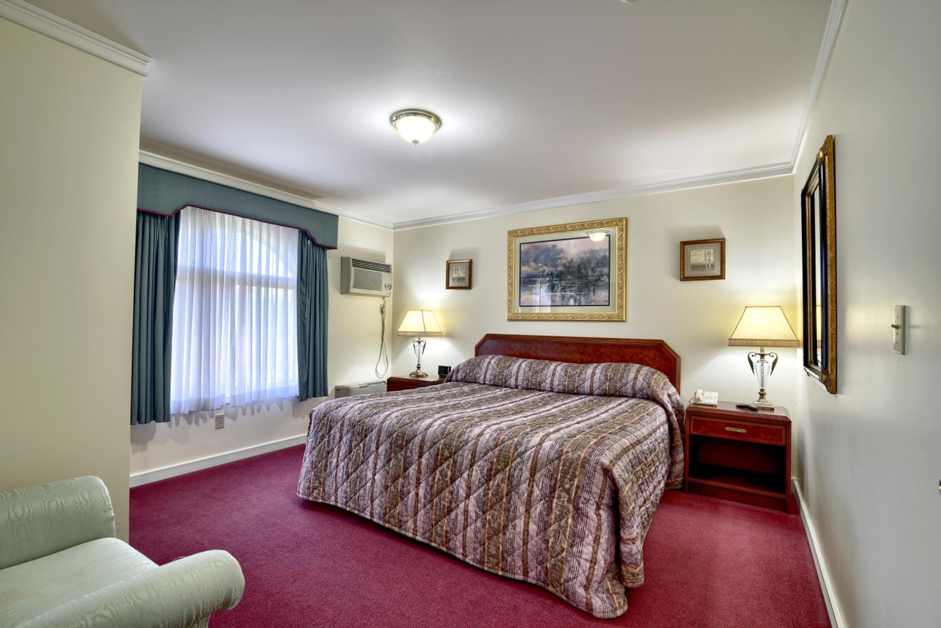 Executive  King Suite - Office Main Building  - Photo 2