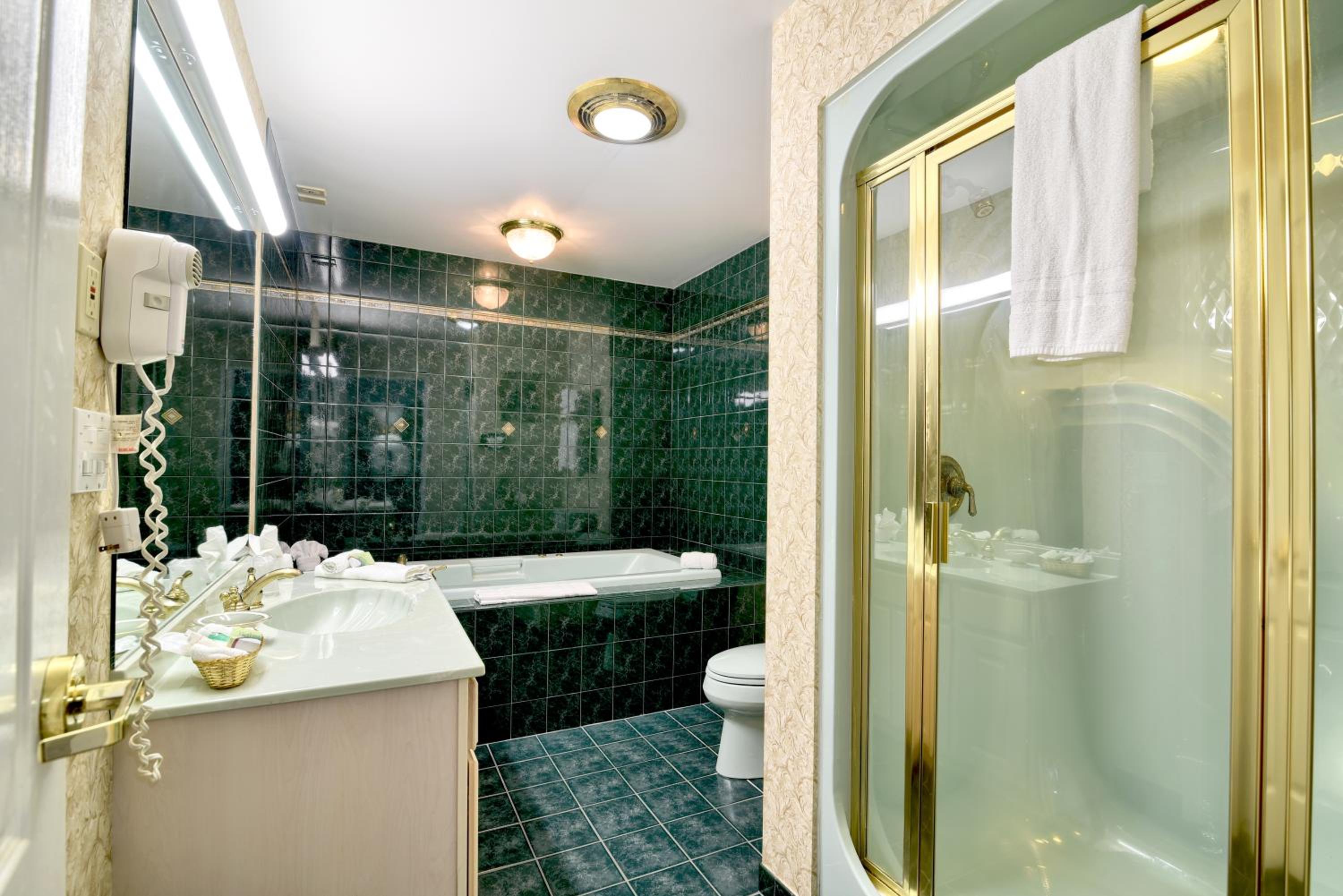 Executive  King Suite - Office Main Building  - Photo 4