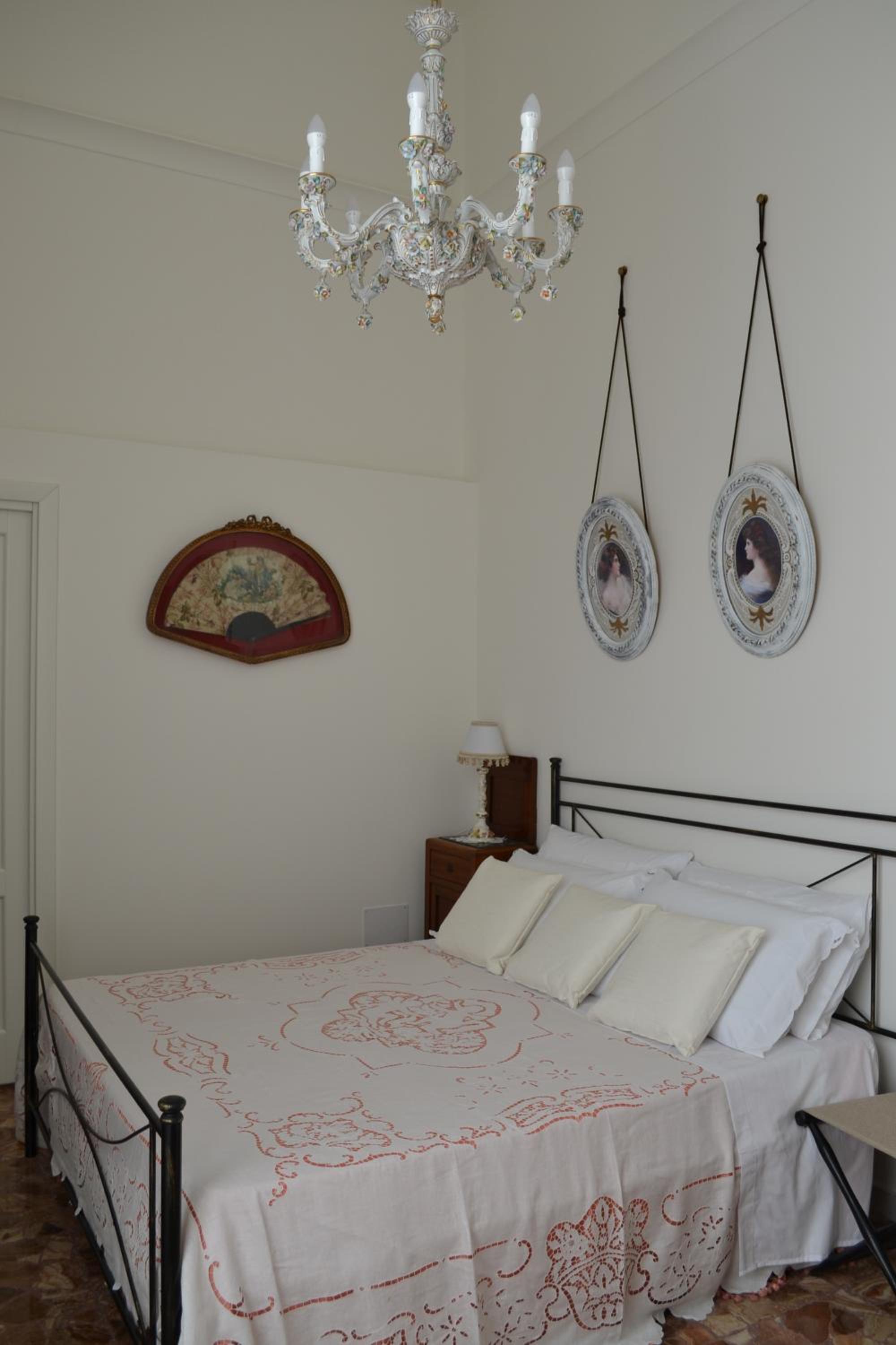 Large Double Room photo 3