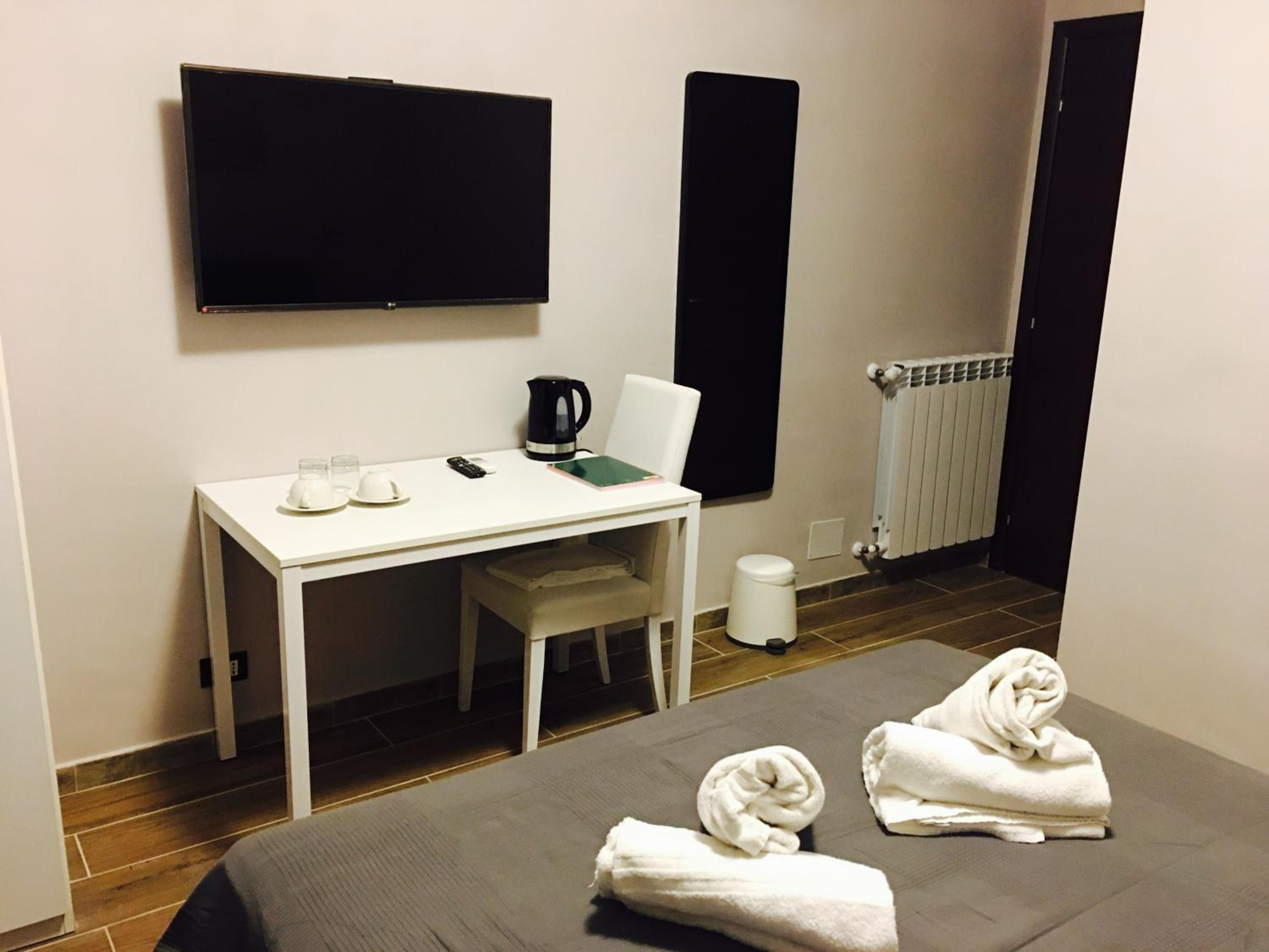 Double Room with Private Bathroom photo 2