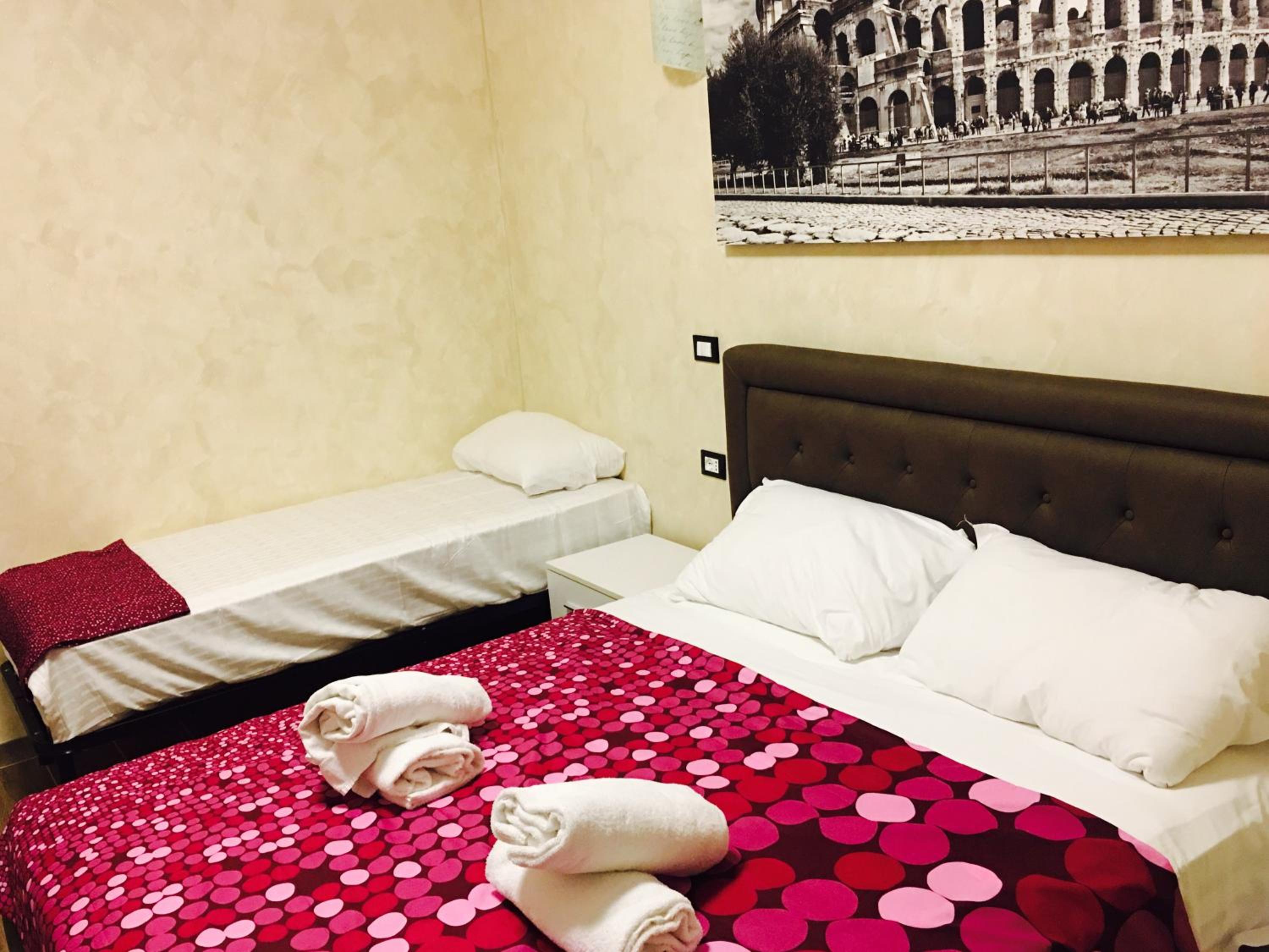 Triple Room with Private Bathroom photo 2