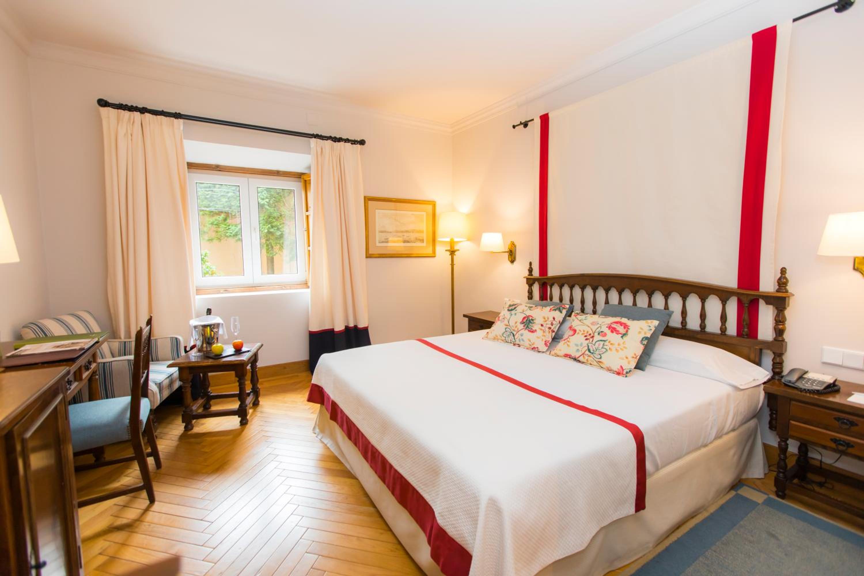Standard  Double Room - Photo 6
