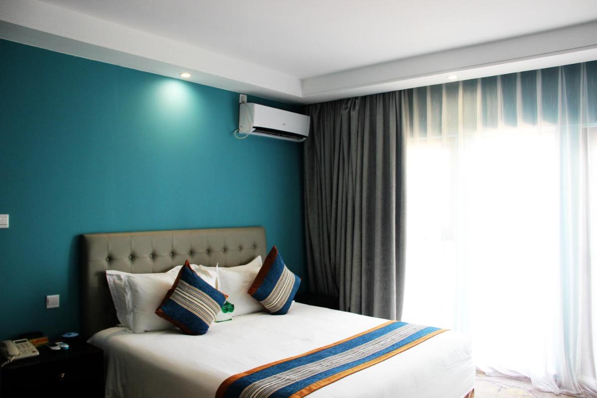 Executive Suite photo 1