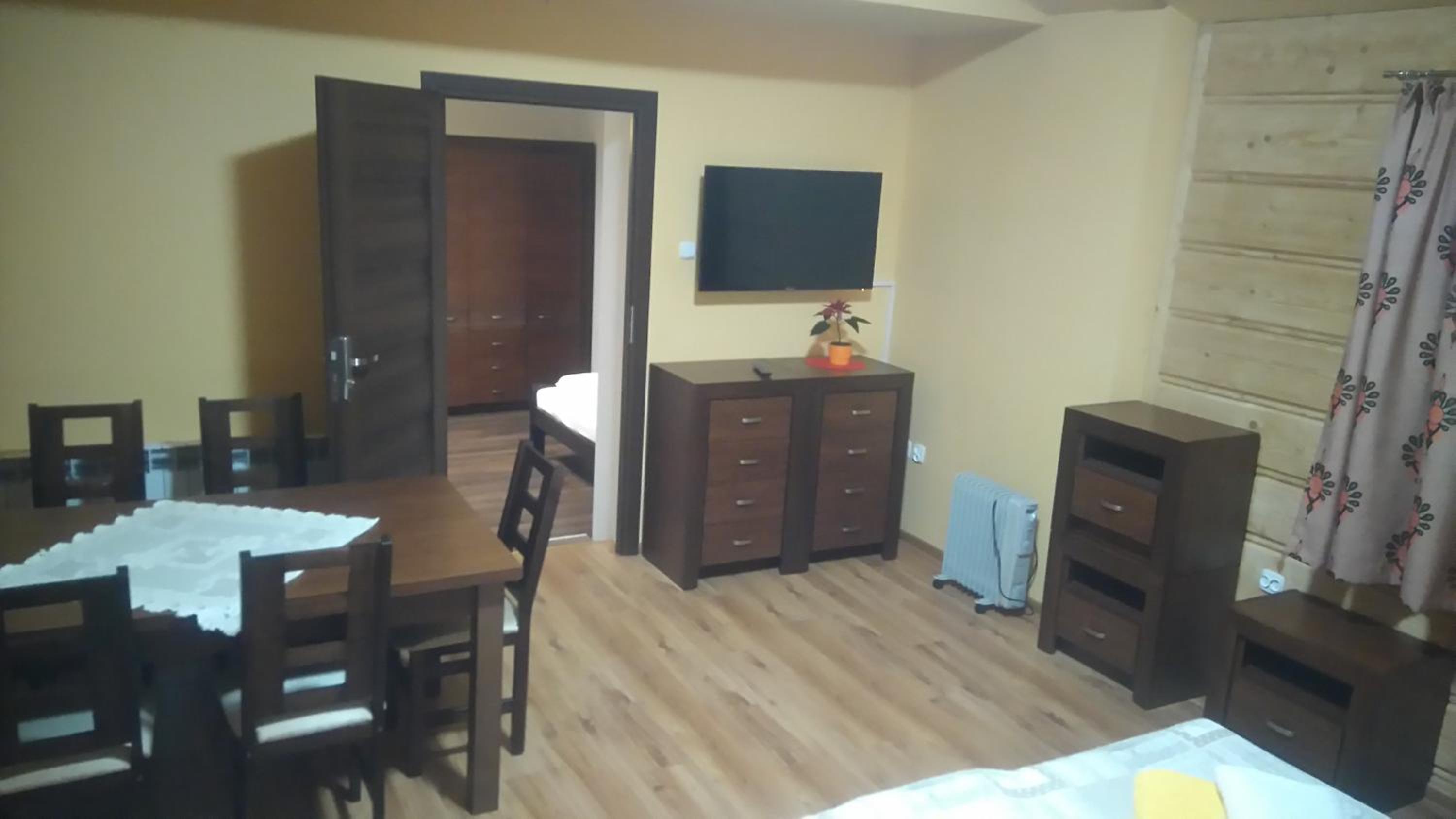One-Bedroom Apartment - Photo 9