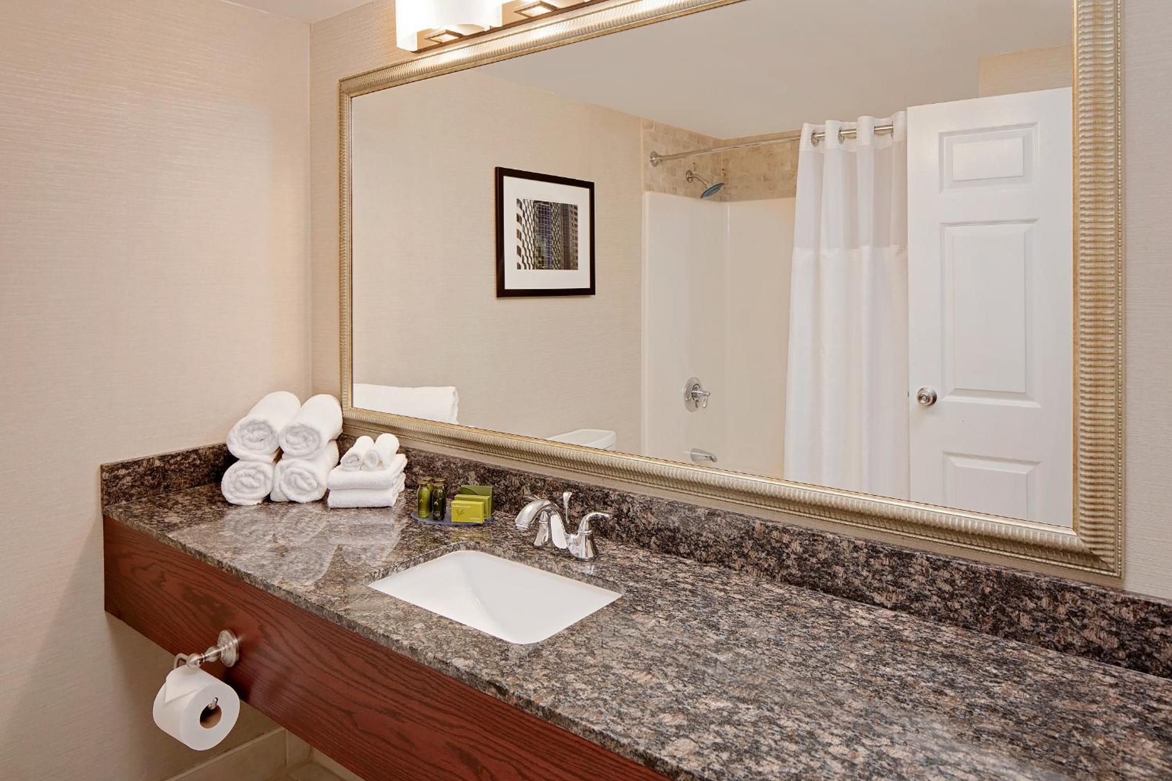 Standard King Room photo 2