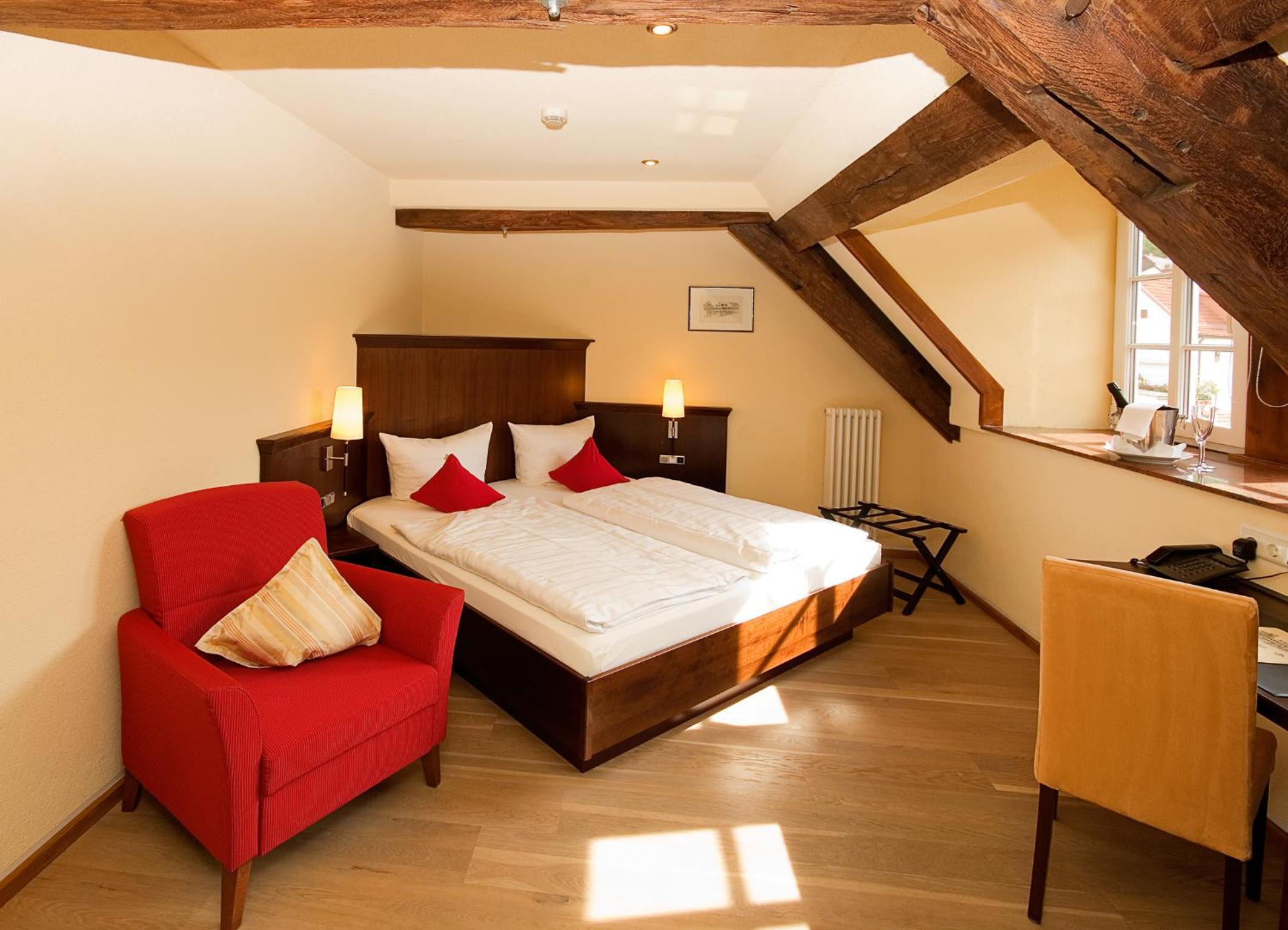 Double Room - Photo 7