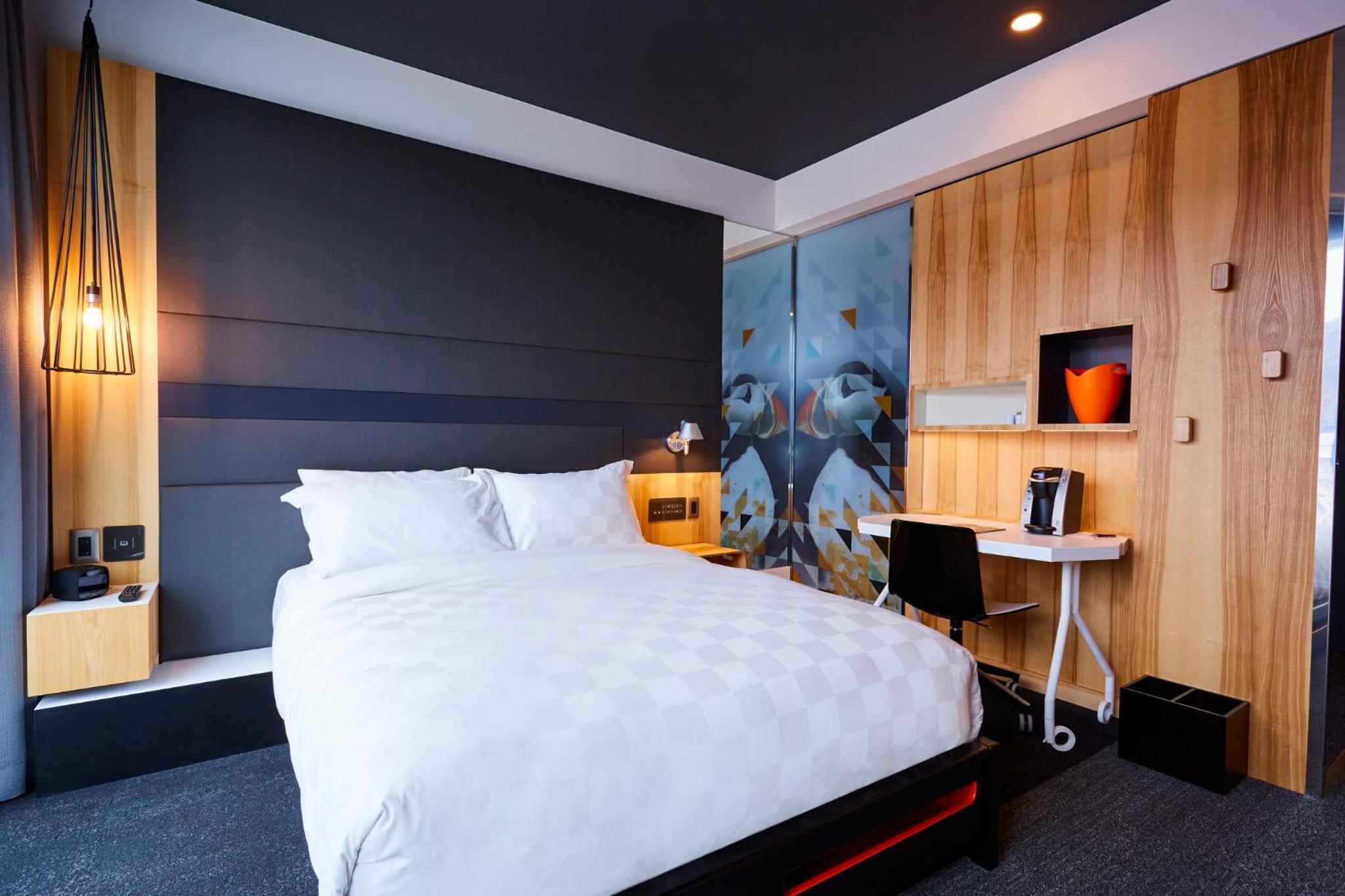 Queen Room