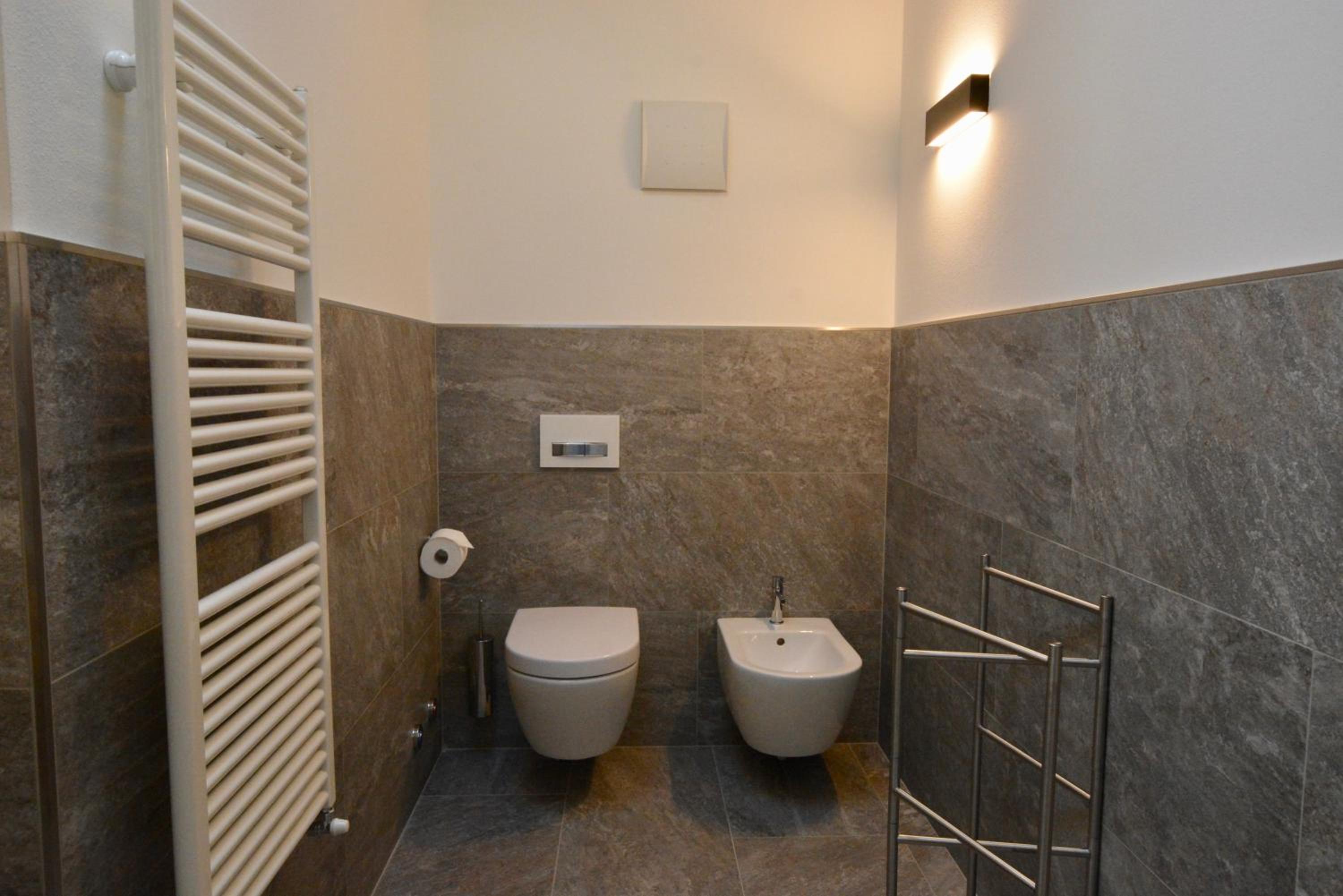 Apartment - Photo 2