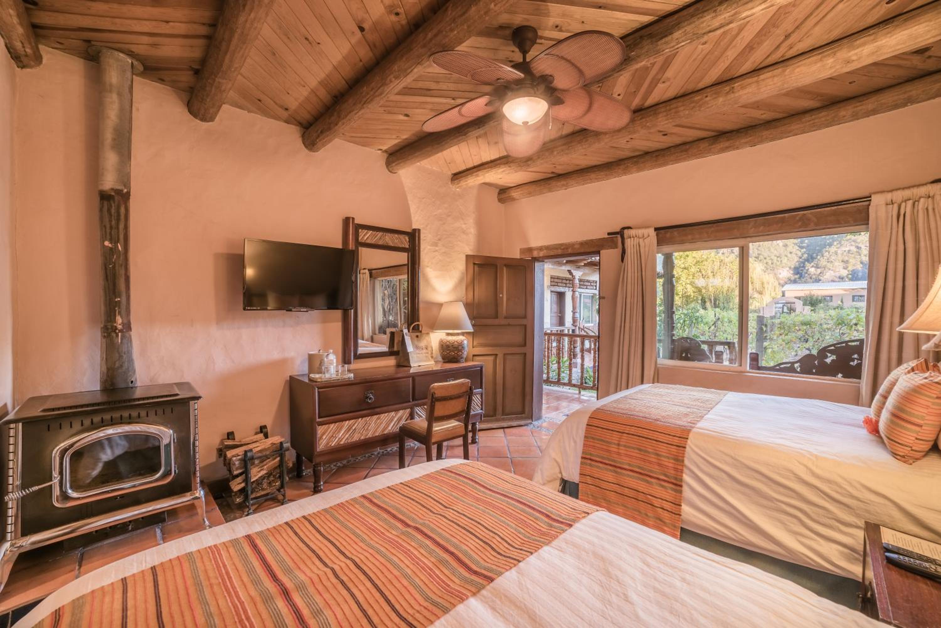 Double Room with Two Double Beds - Photo 3