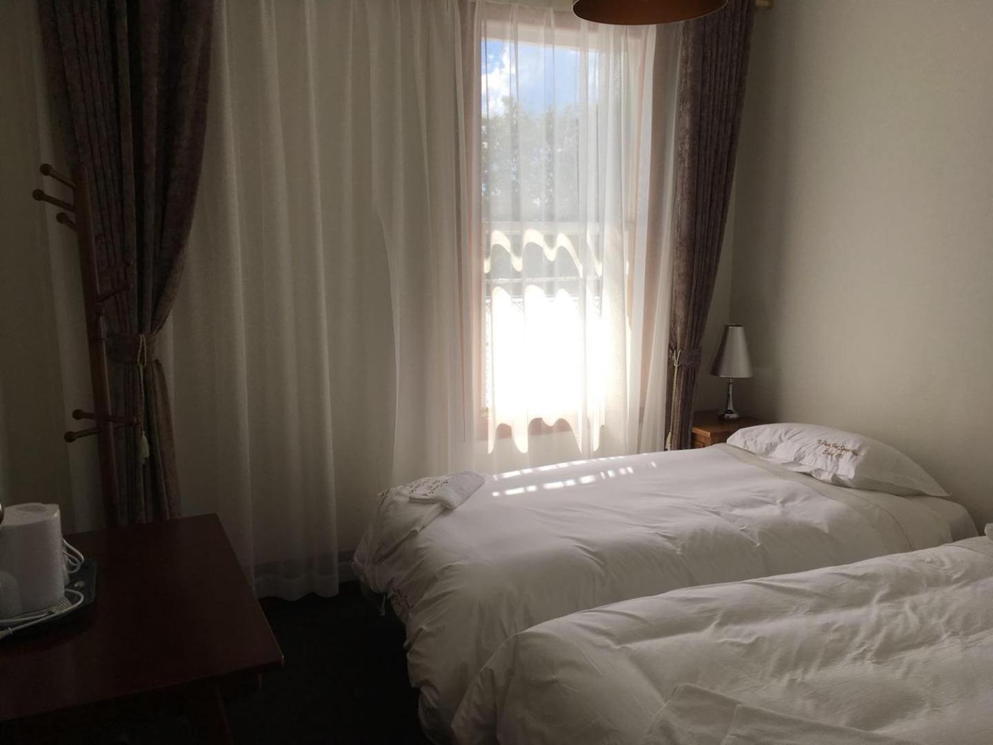 Twin Room with Bathroom - Photo 3