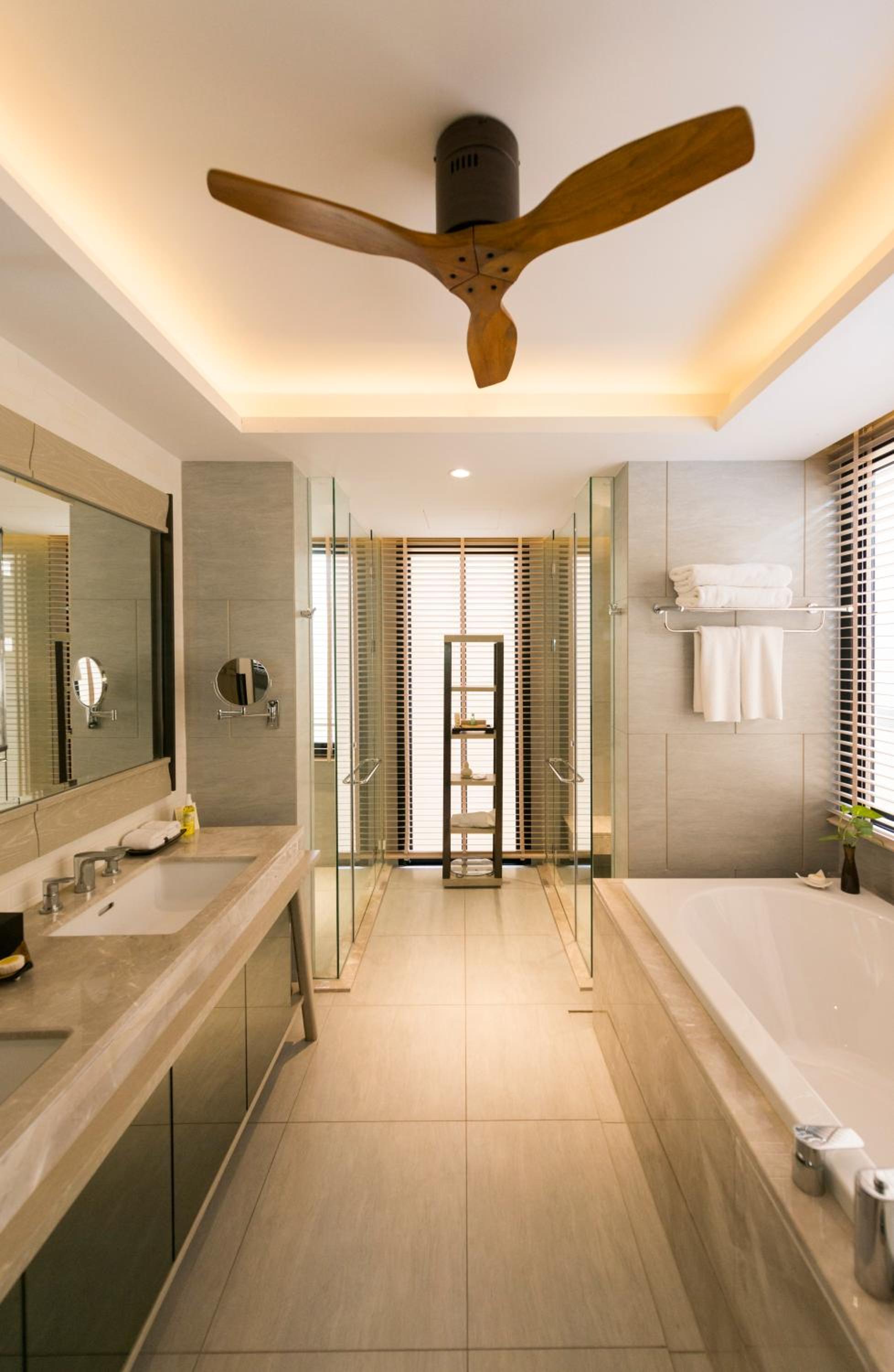 Grand Garden Pavilion King Room - Free Airport Shuttle - Photo 8