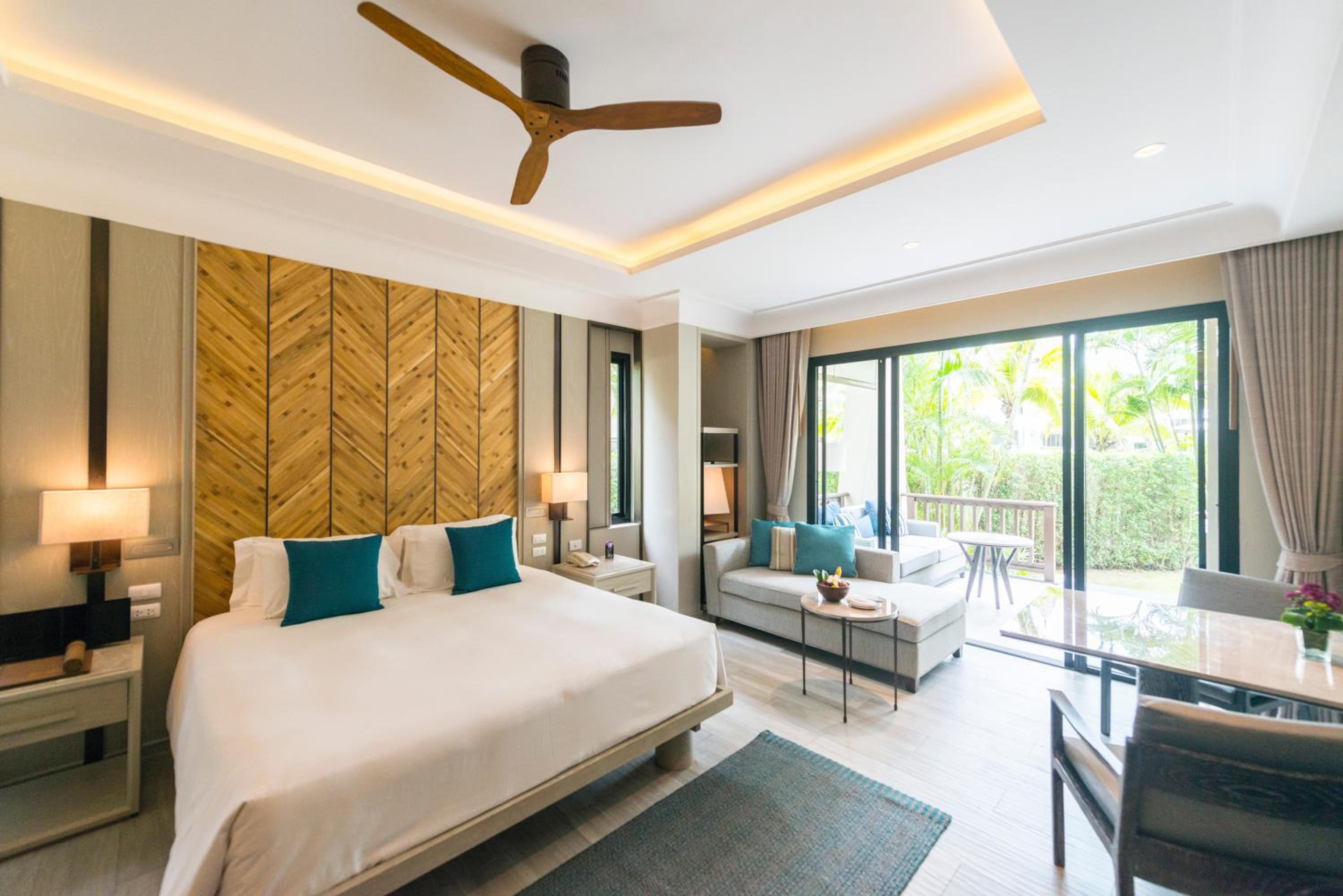 Grand Garden Pavilion King Room - Free Airport Shuttle - Photo 3
