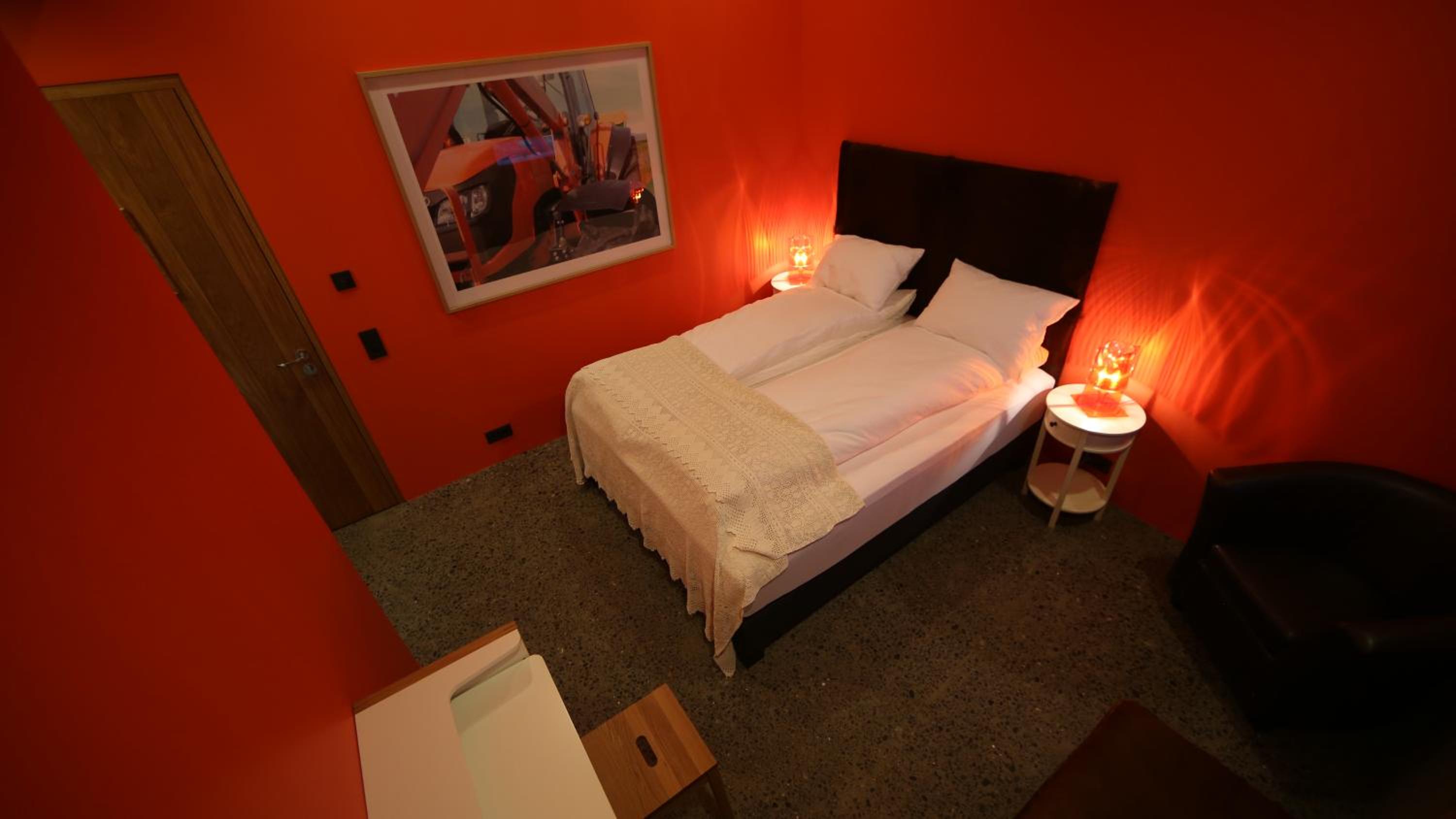 Double Room with Private Bathroom - Photo 10