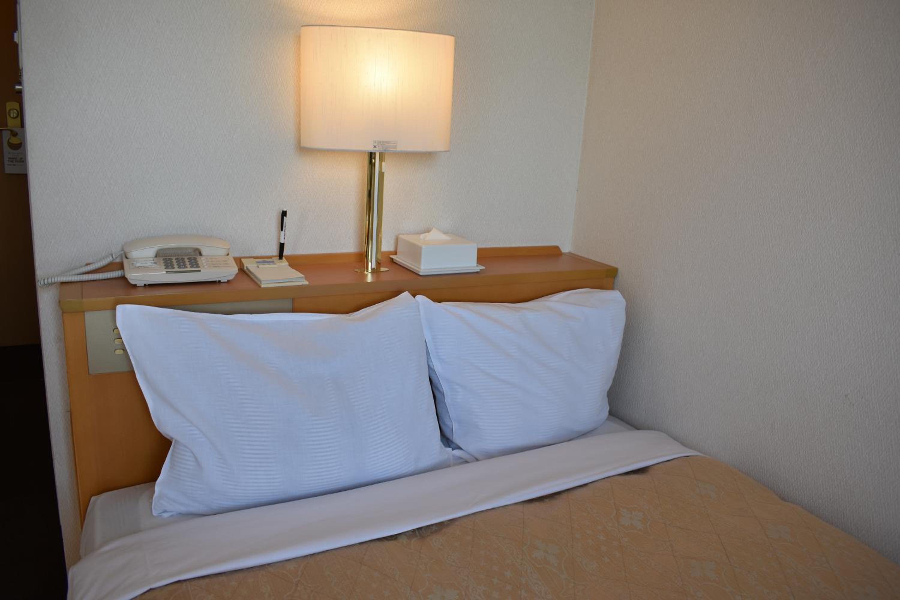 Double Room with Small Double Bed - Smoking photo 1