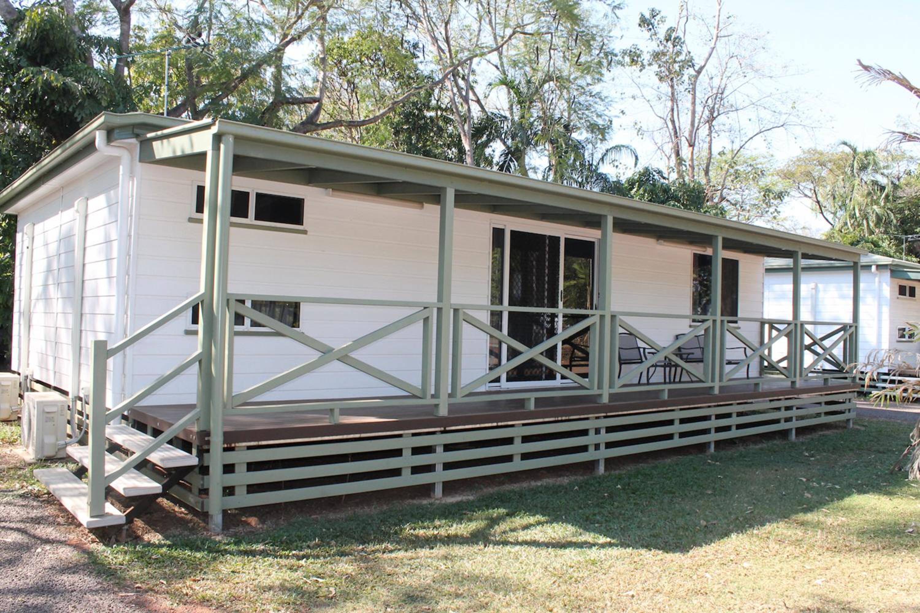 Superior 3 Bedroom Villa - Not Pet Friendly photo 2